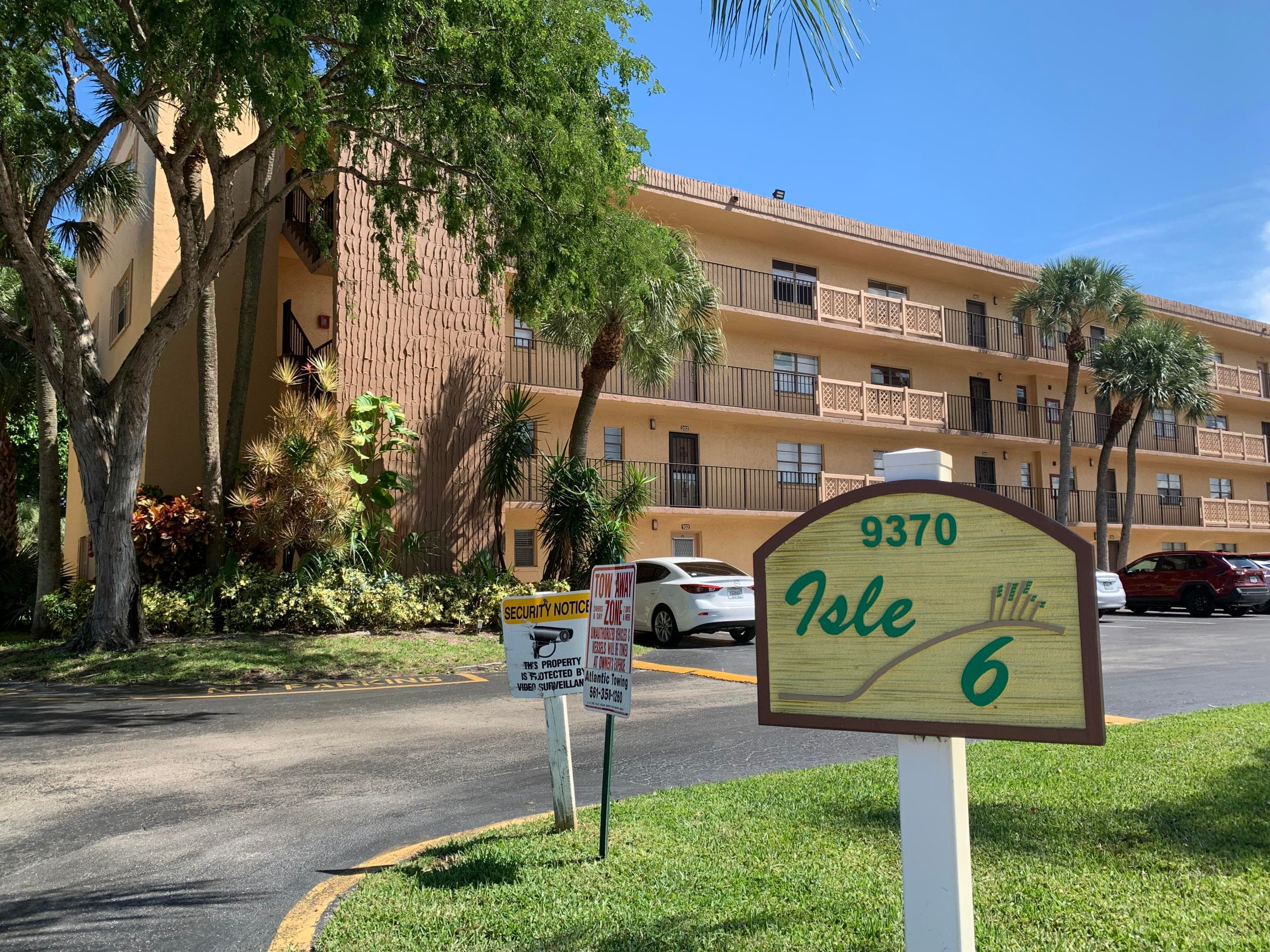 9370 SW 8th Street 202, Boca Raton, FL 33428 — photo 1 of 46