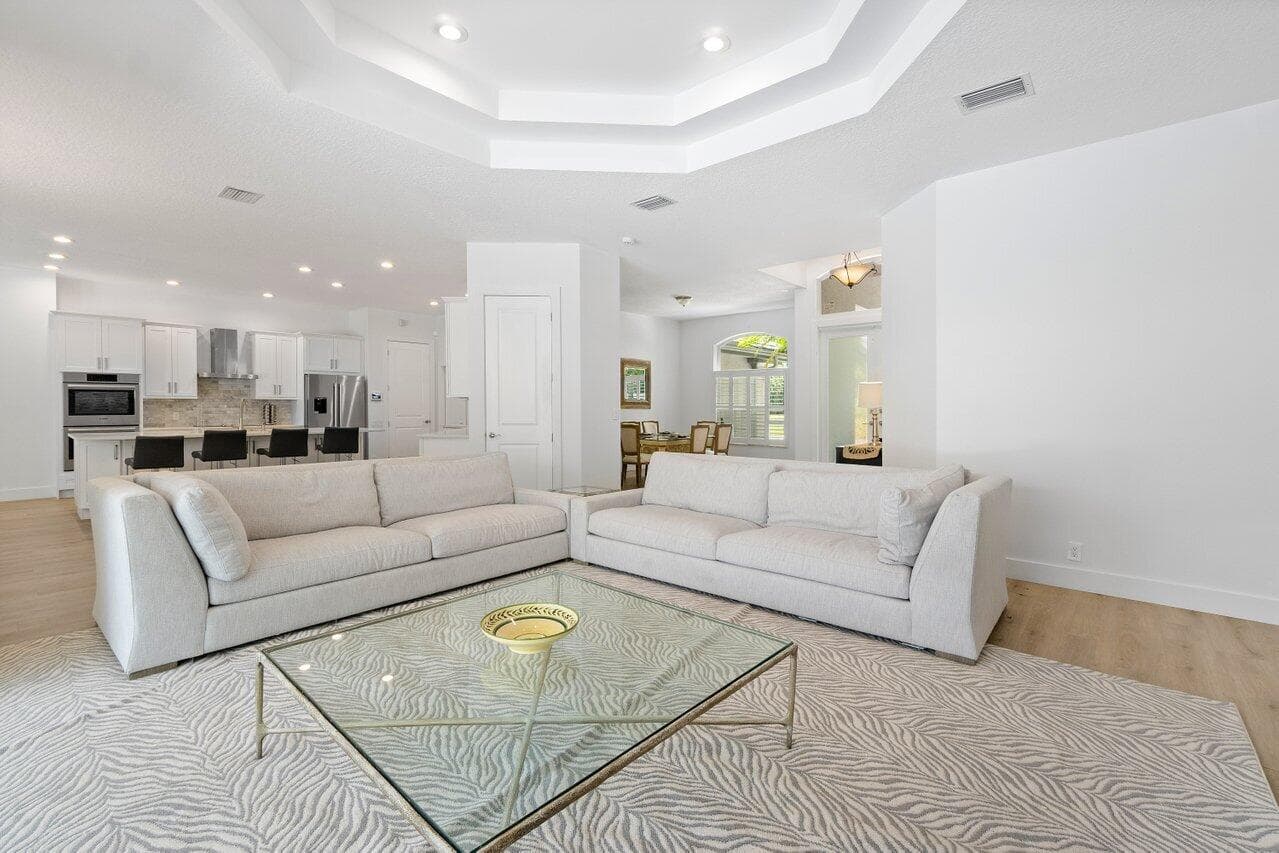 8369 SE Island Way, Jupiter, FL 33458 — photo 7 of 41