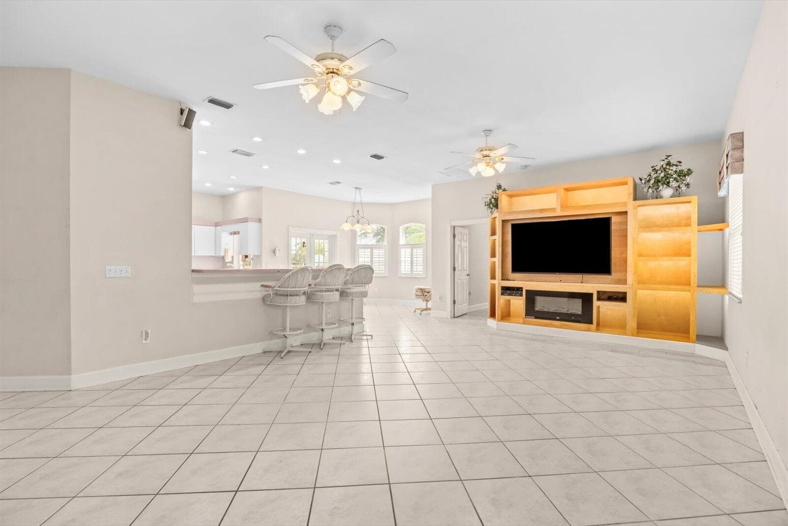 156 SW Saratoga Avenue, Port St. Lucie, FL 34953 — photo 10 of 63