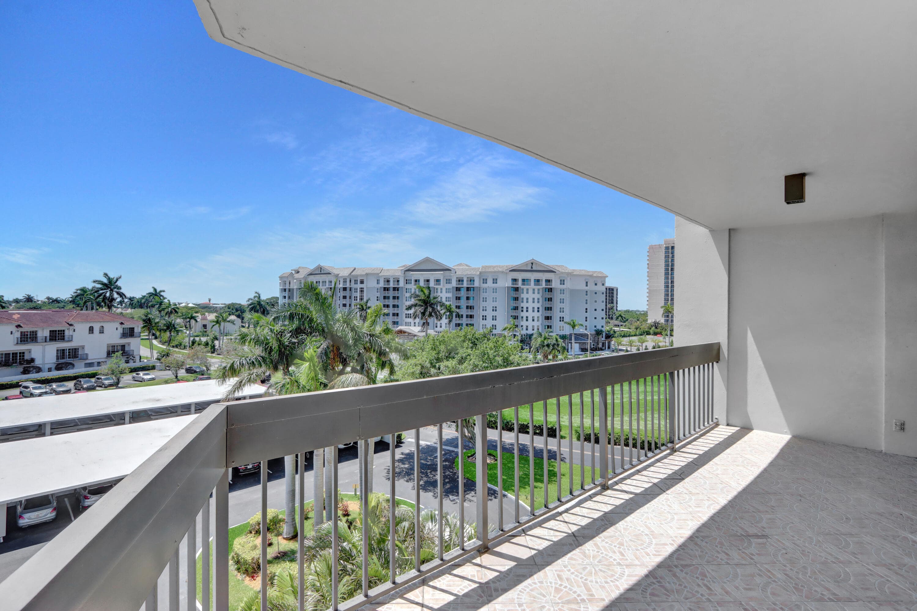 2000 Presidential Way 504, West Palm Beach, FL 33401 — photo 9 of 25
