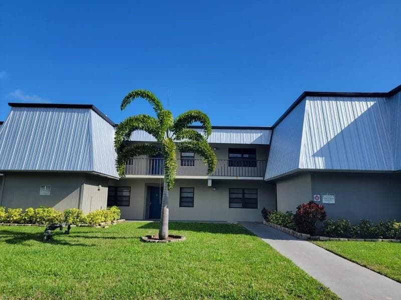 2516 S 19th Street 208, Fort Pierce, FL 34982 — photo 2 of 15