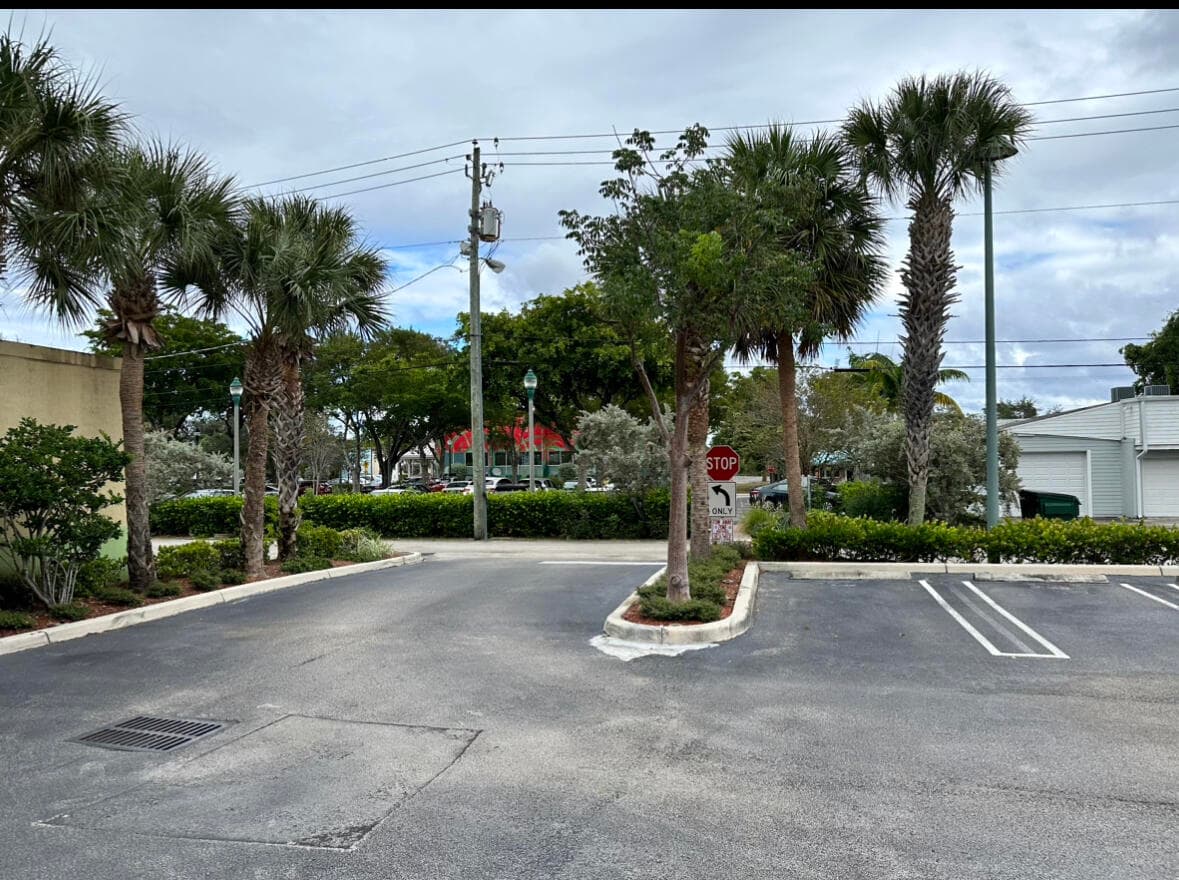 325 NE 2nd Avenue 102, Delray Beach, FL 33444 — photo 7 of 16