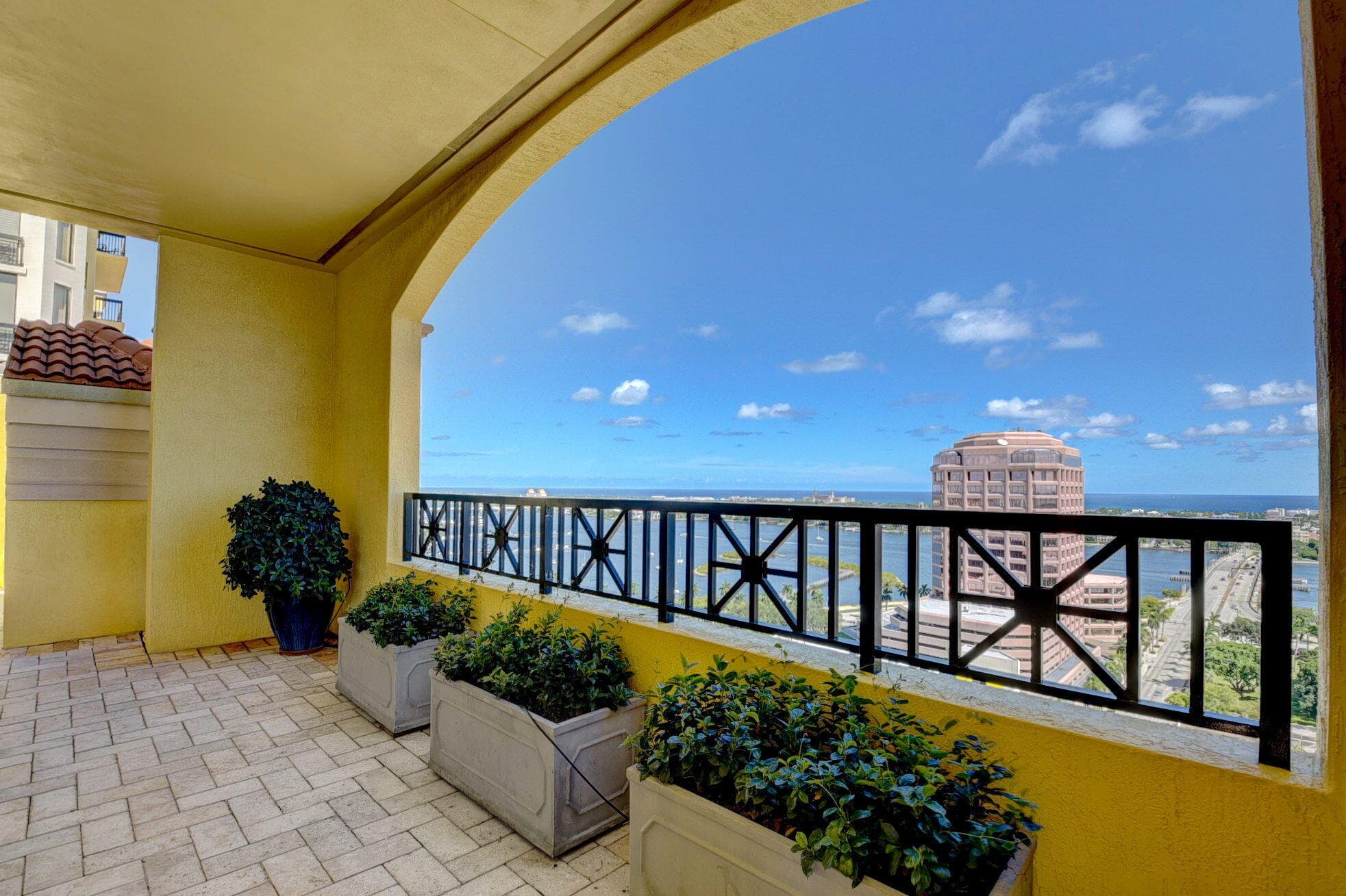 801 S Olive Avenue 1018, West Palm Beach, FL 33401 — photo 44 of 51