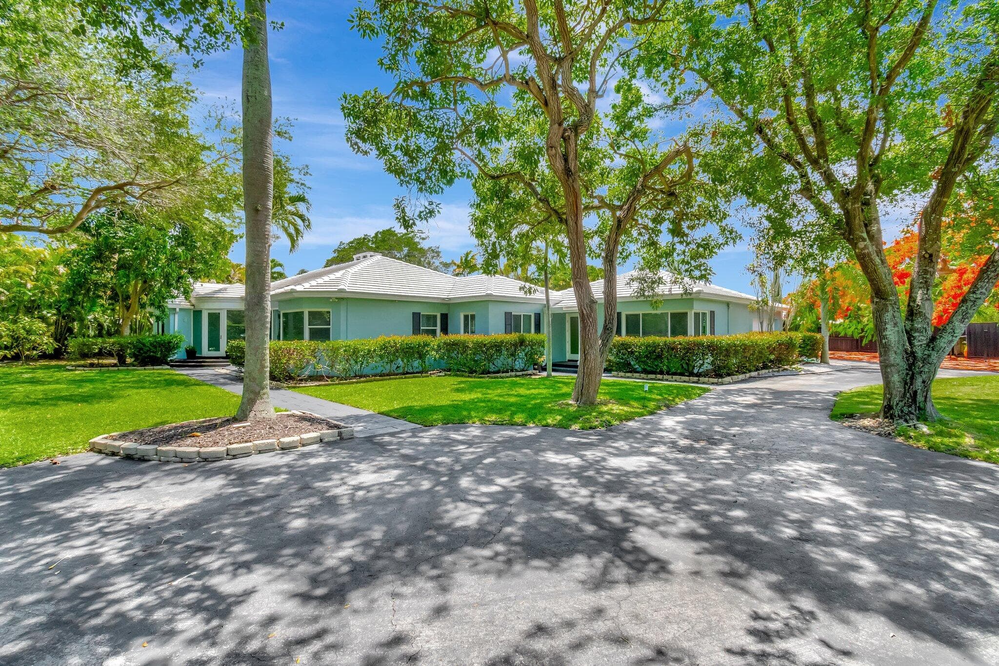 1220 N Swinton Avenue, Delray Beach, FL 33444 — photo 2 of 71