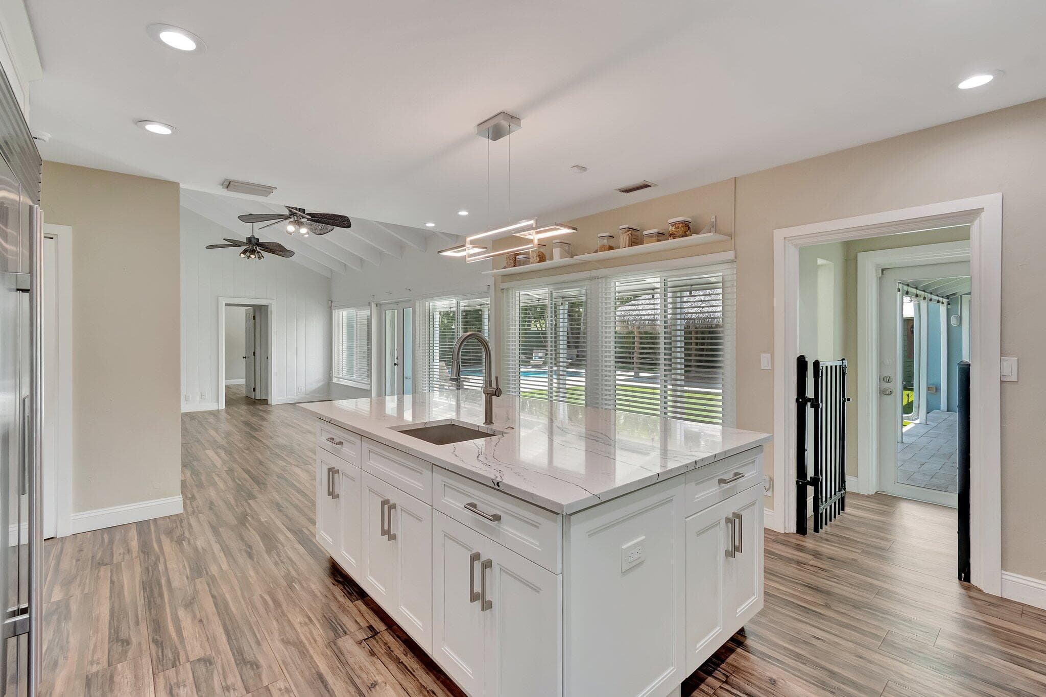 1220 N Swinton Avenue, Delray Beach, FL 33444 — photo 22 of 71