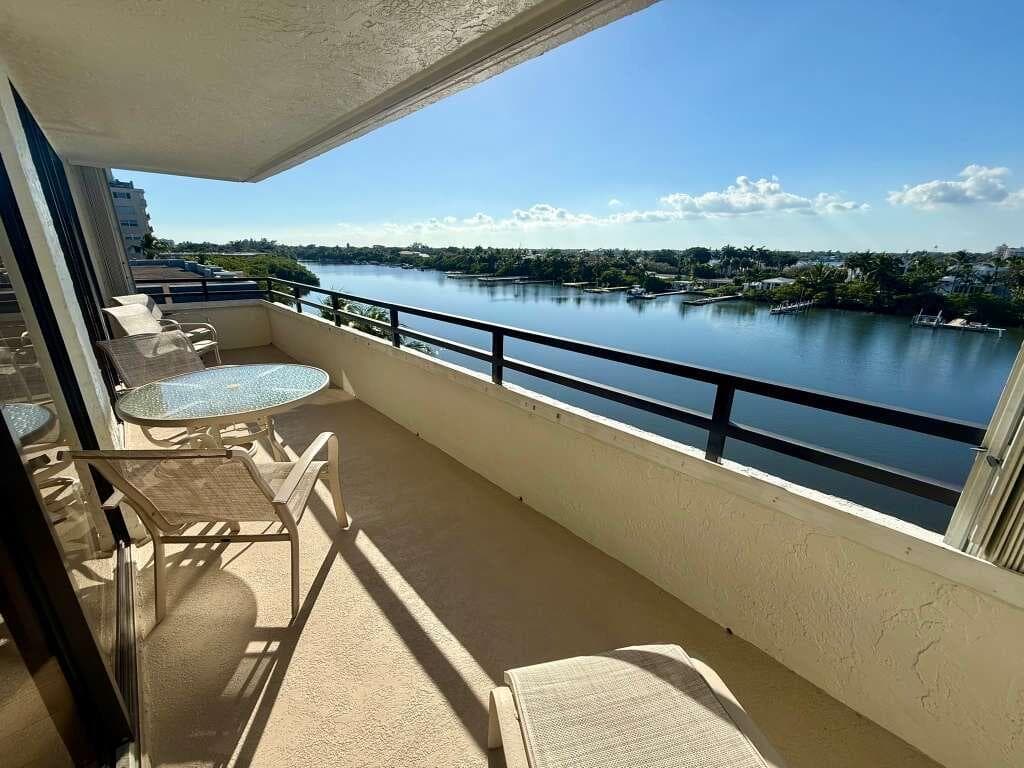 3555 S Ocean Boulevard 513, South Palm Beach, FL 33480 — photo 4 of 32