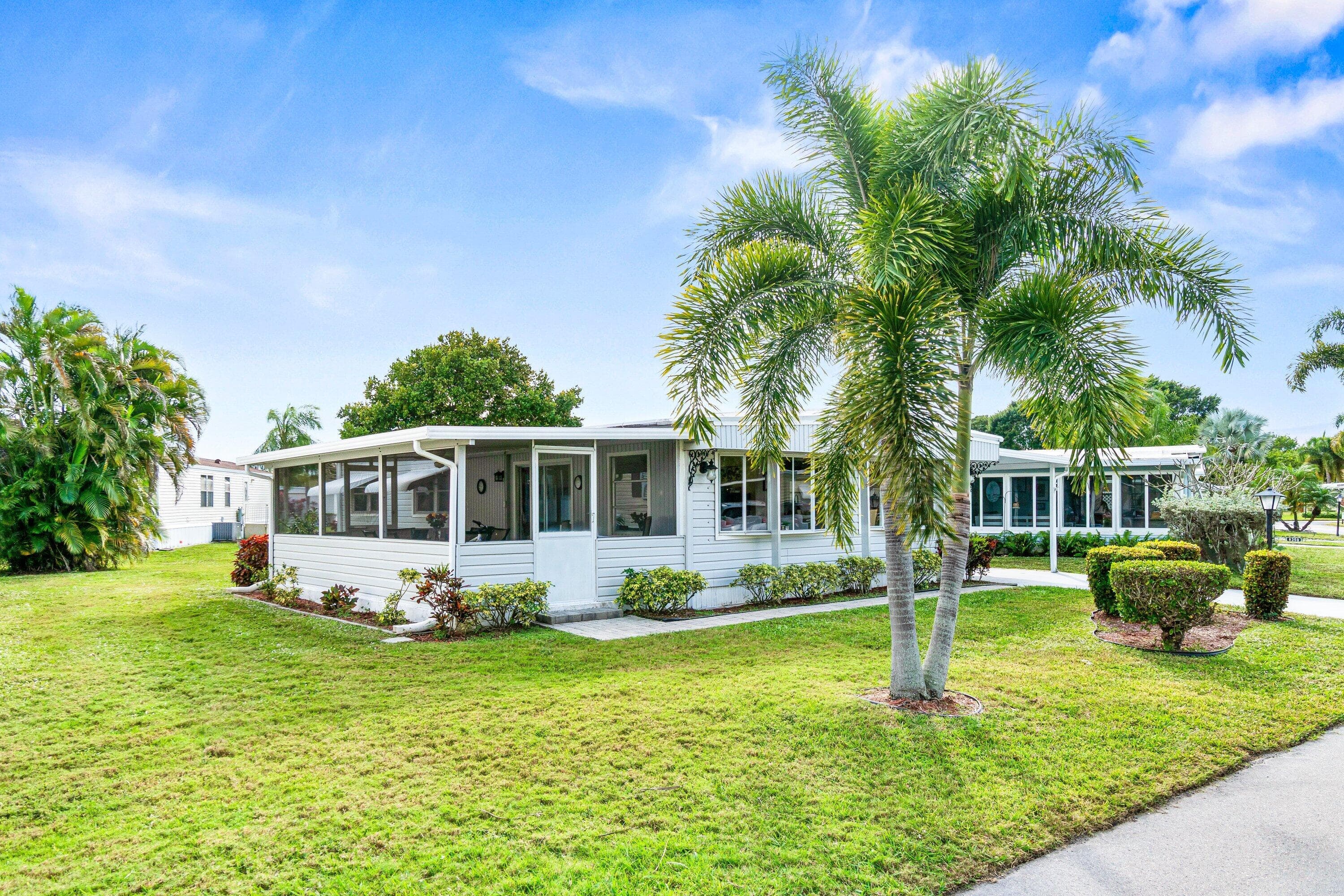 8350 E Club Road, Boca Raton, FL 33433 — photo 3 of 40