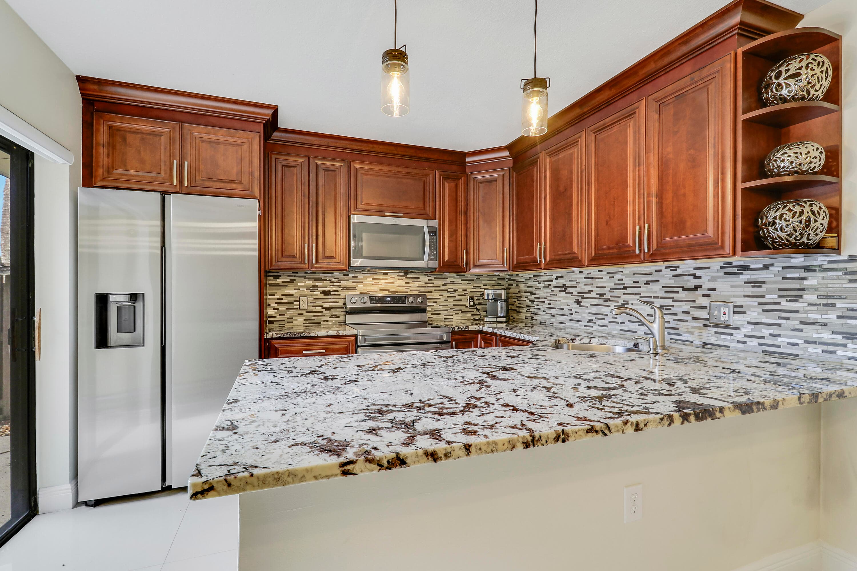2404 24th Way, West Palm Beach, FL 33407 — photo 6 of 36