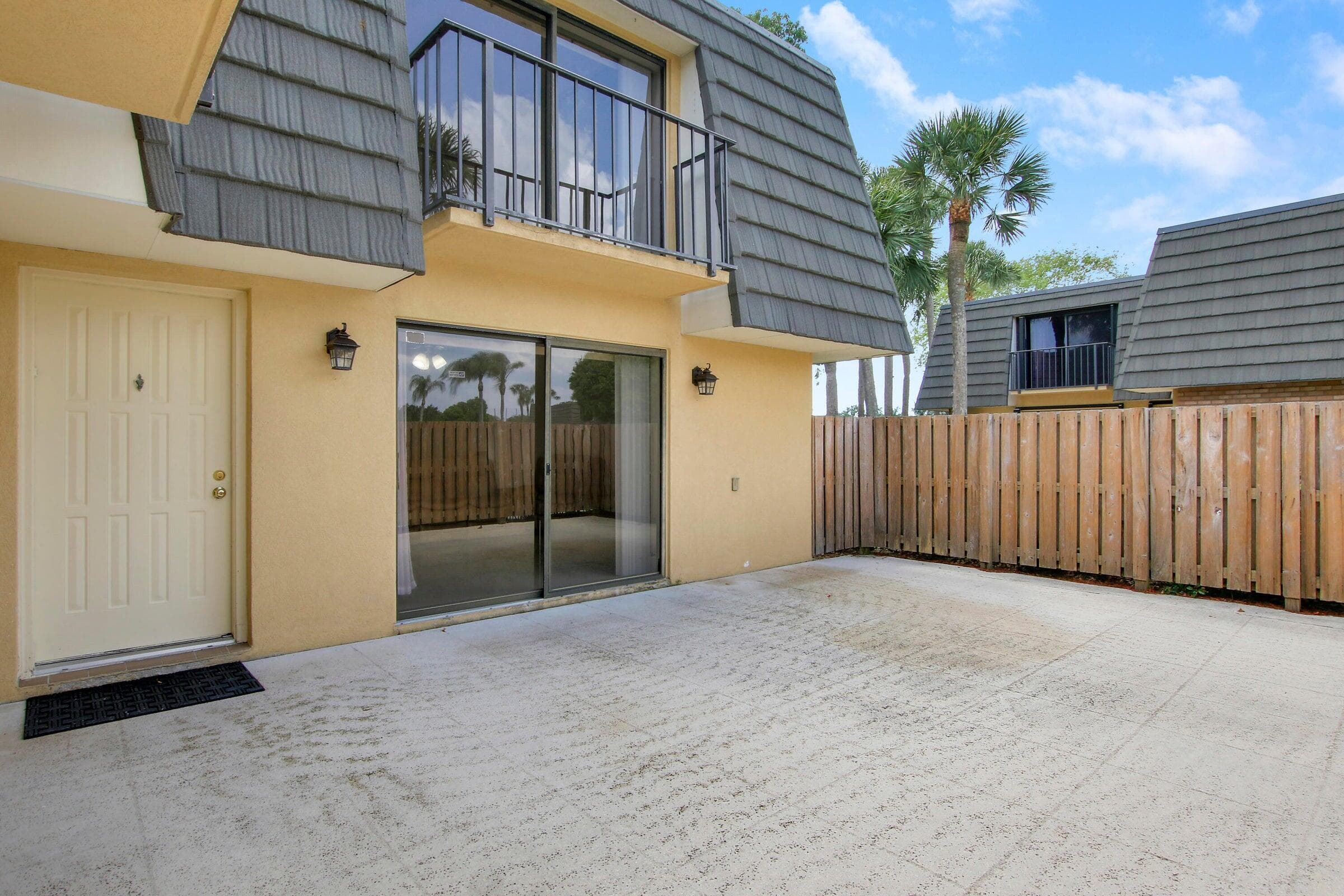 2404 24th Way, West Palm Beach, FL 33407 — photo 5 of 36