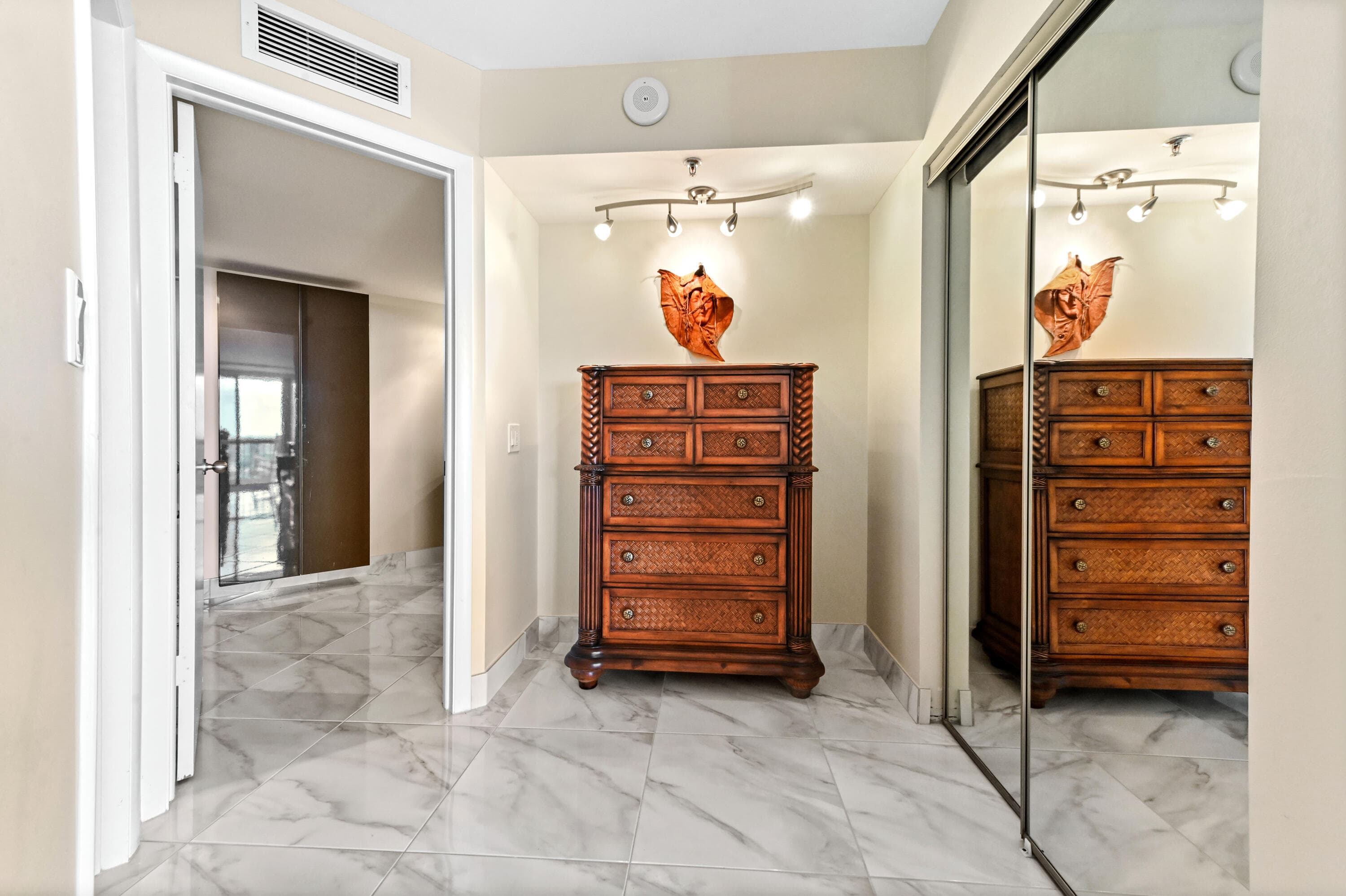 1900 Consulate Place 604, West Palm Beach, FL 33401 — photo 21 of 74
