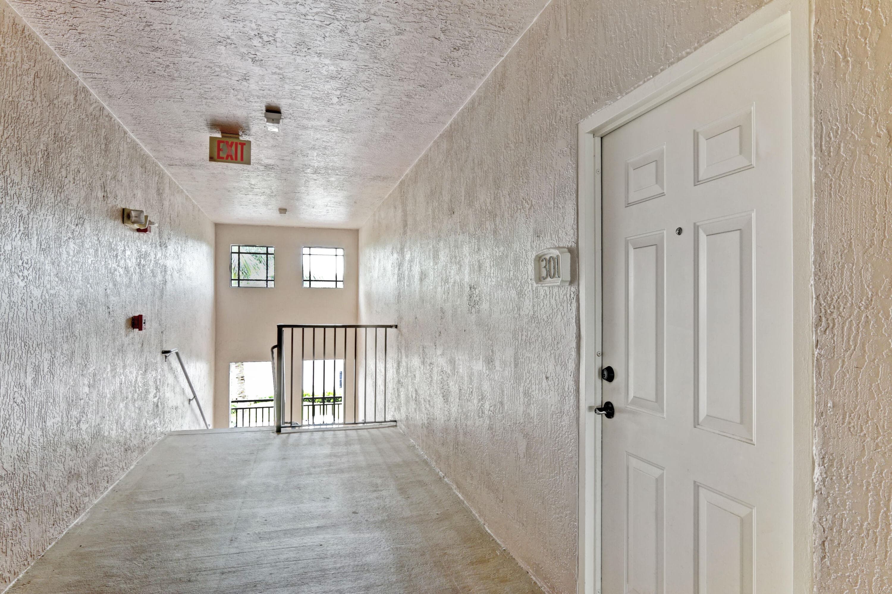2806 Veronia Drive 301, Palm Beach Gardens, FL 33410 — photo 3 of 42