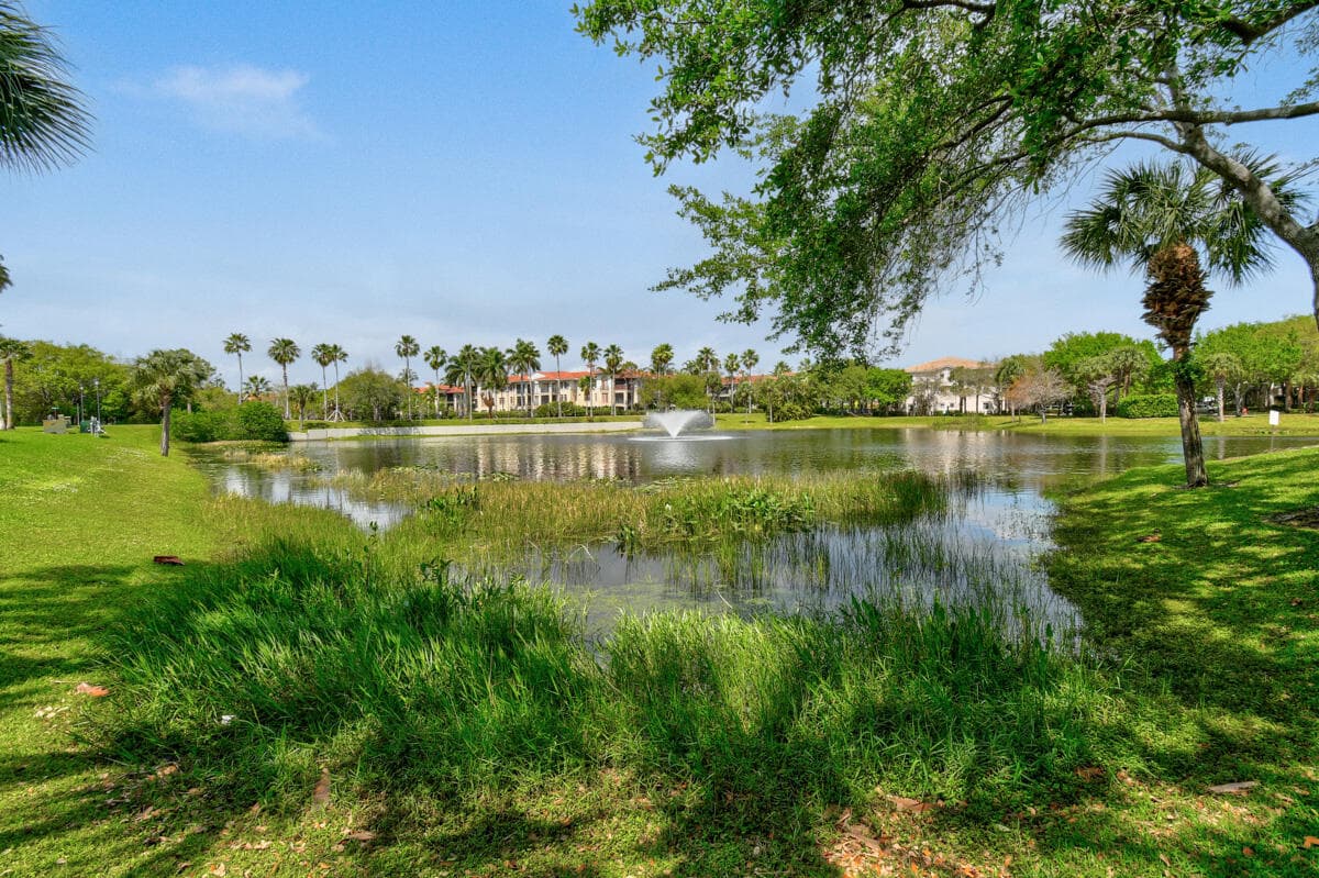 2916 Tuscany Court 104, Palm Beach Gardens, FL 33410 — photo 31 of 41