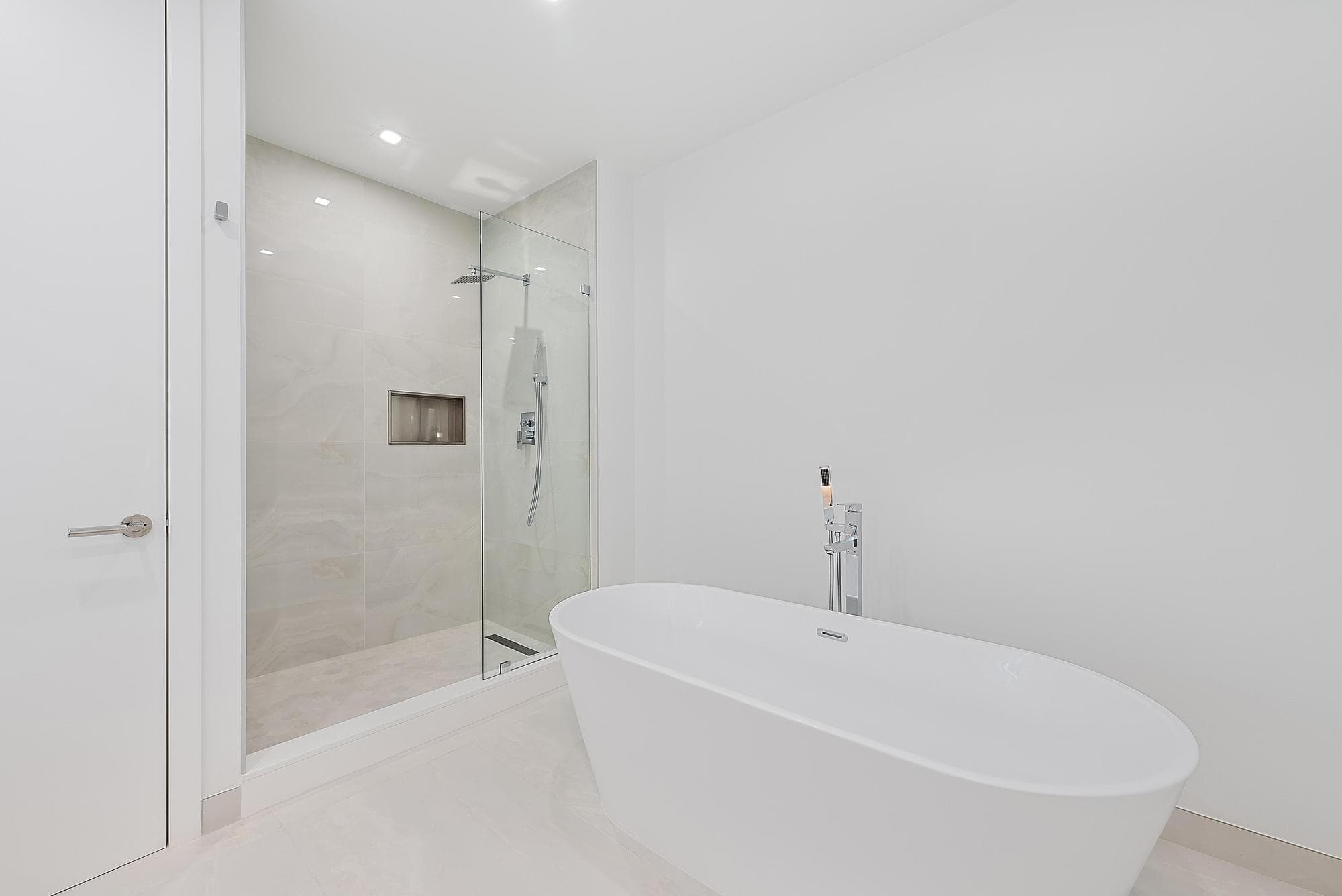220 Lake Shore Drive 1008, Lake Park, FL 33403 — photo 15 of 29