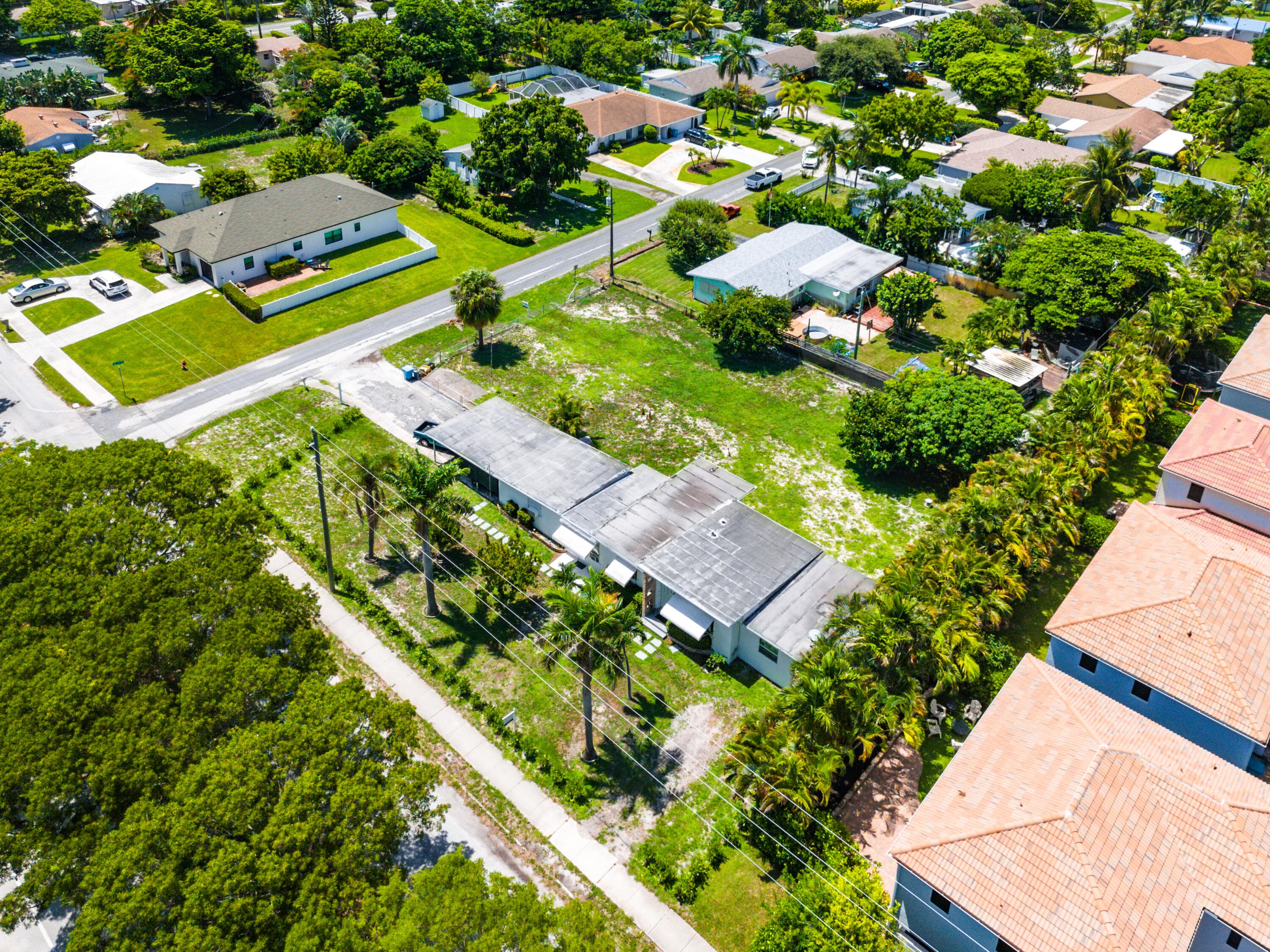 335 Gulfstream Boulevard, Boynton Beach, FL 33435 — photo 5 of 11