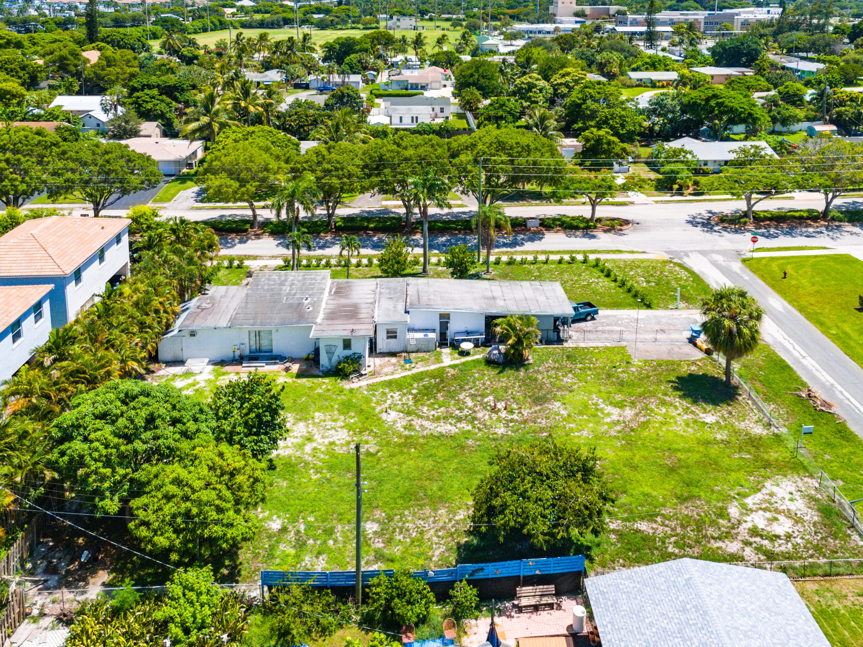 335 Gulfstream Boulevard, Boynton Beach, FL 33435 — photo 8 of 11