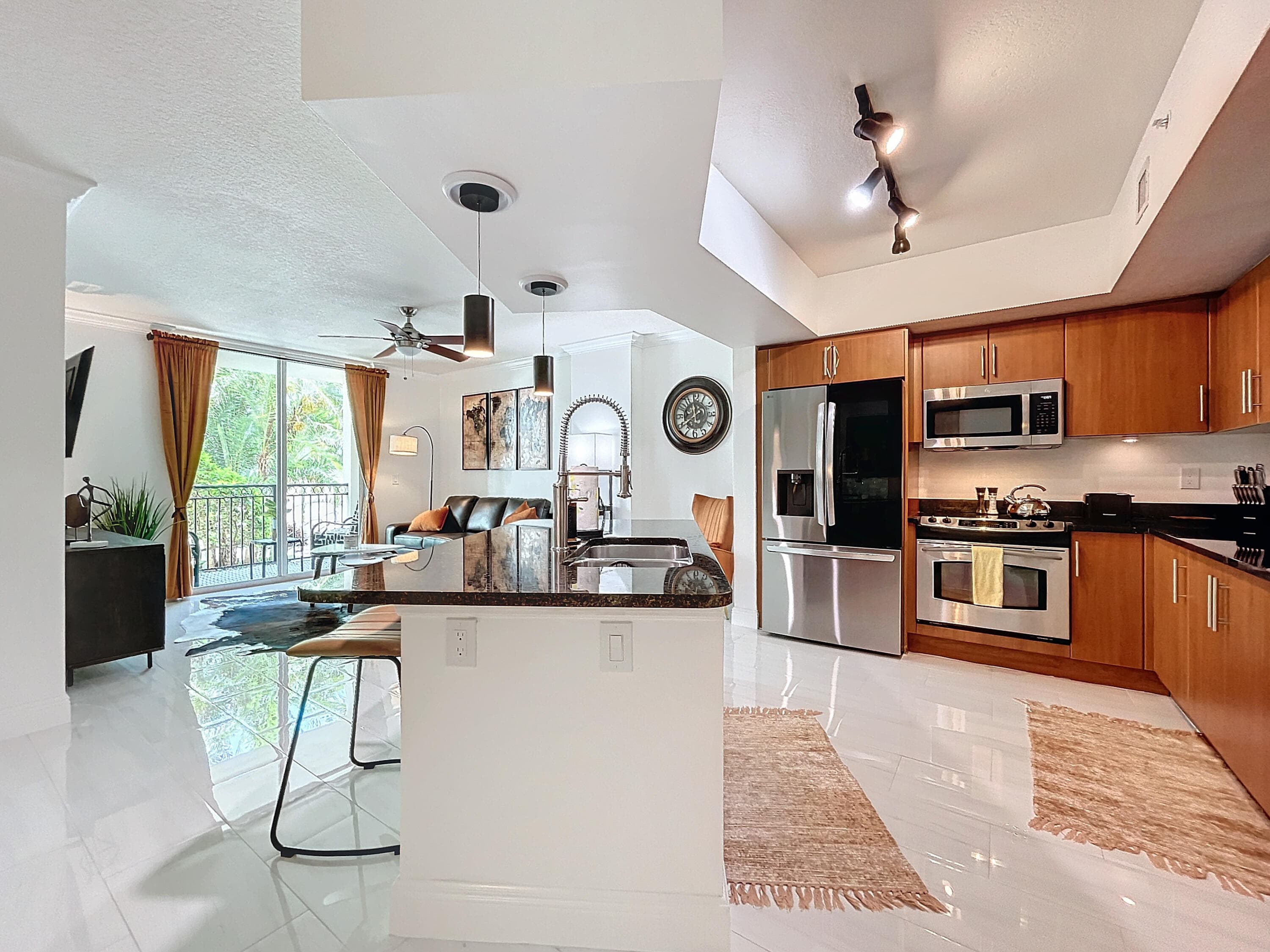 600 S Dixie Highway 630, West Palm Beach, FL 33401 — photo 2 of 32