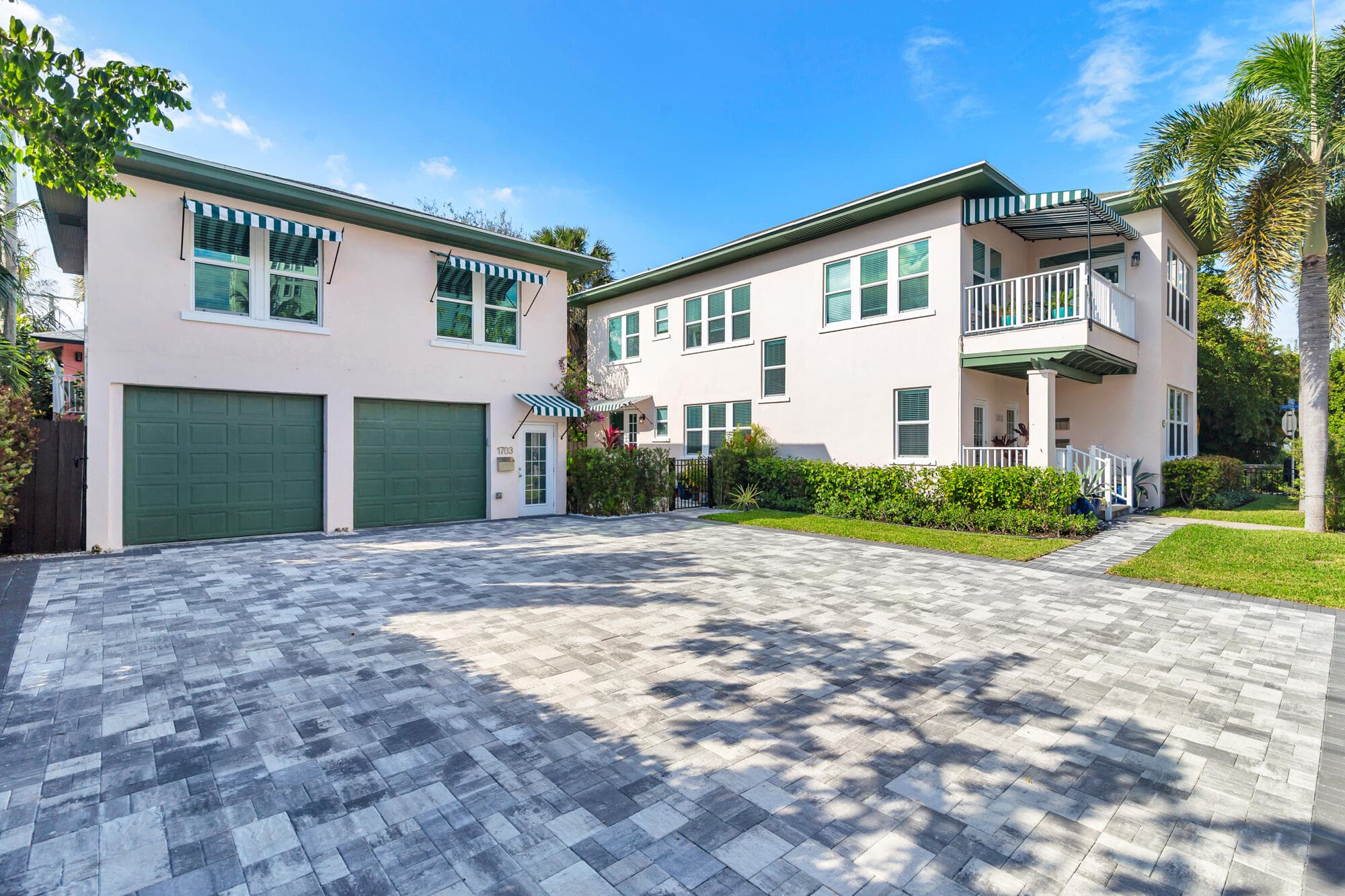 1701 S Olive Avenue, West Palm Beach, FL 33401 — photo 1 of 17