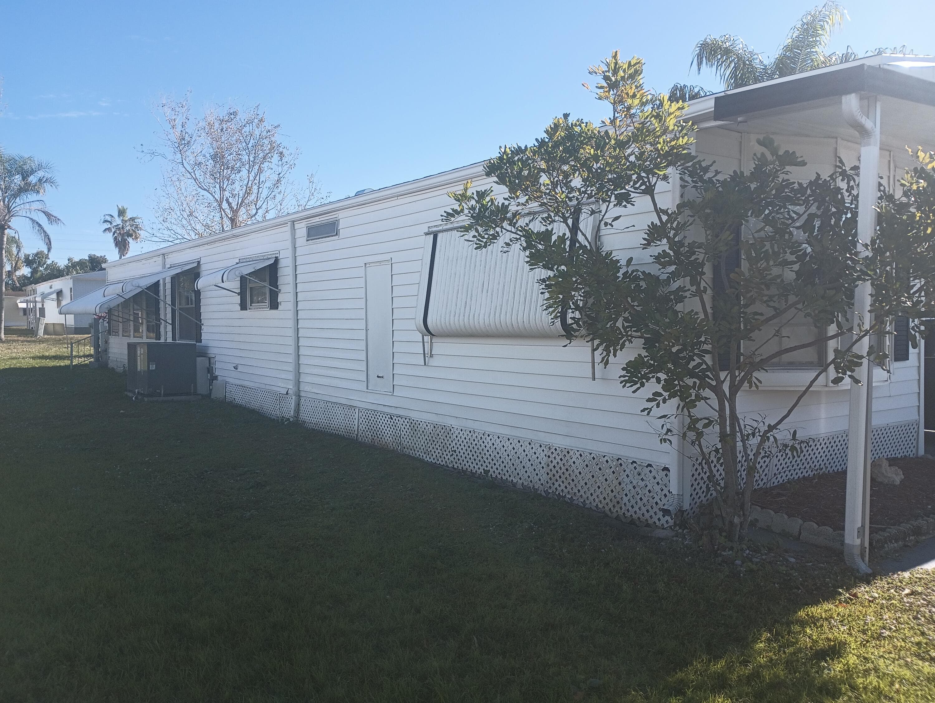 12 Universidad Lane, Port St. Lucie, FL 34952 — photo 3 of 28