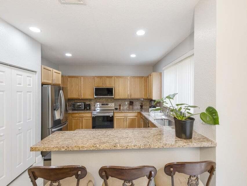 846 Gazetta Way, West Palm Beach, FL 33413 — photo 12 of 43