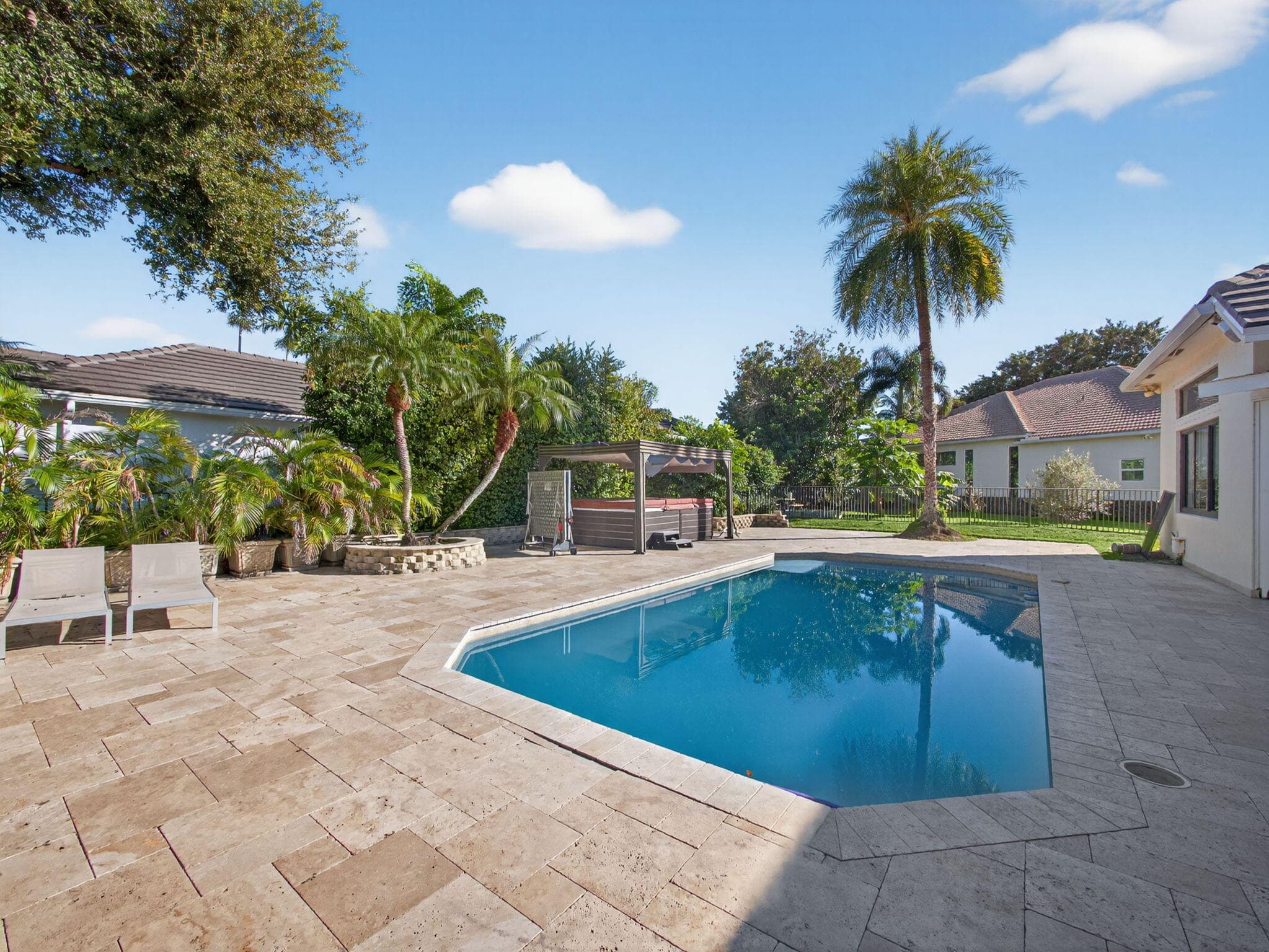 125 Pembroke Drive, Palm Beach Gardens, FL 33418 — photo 20 of 23