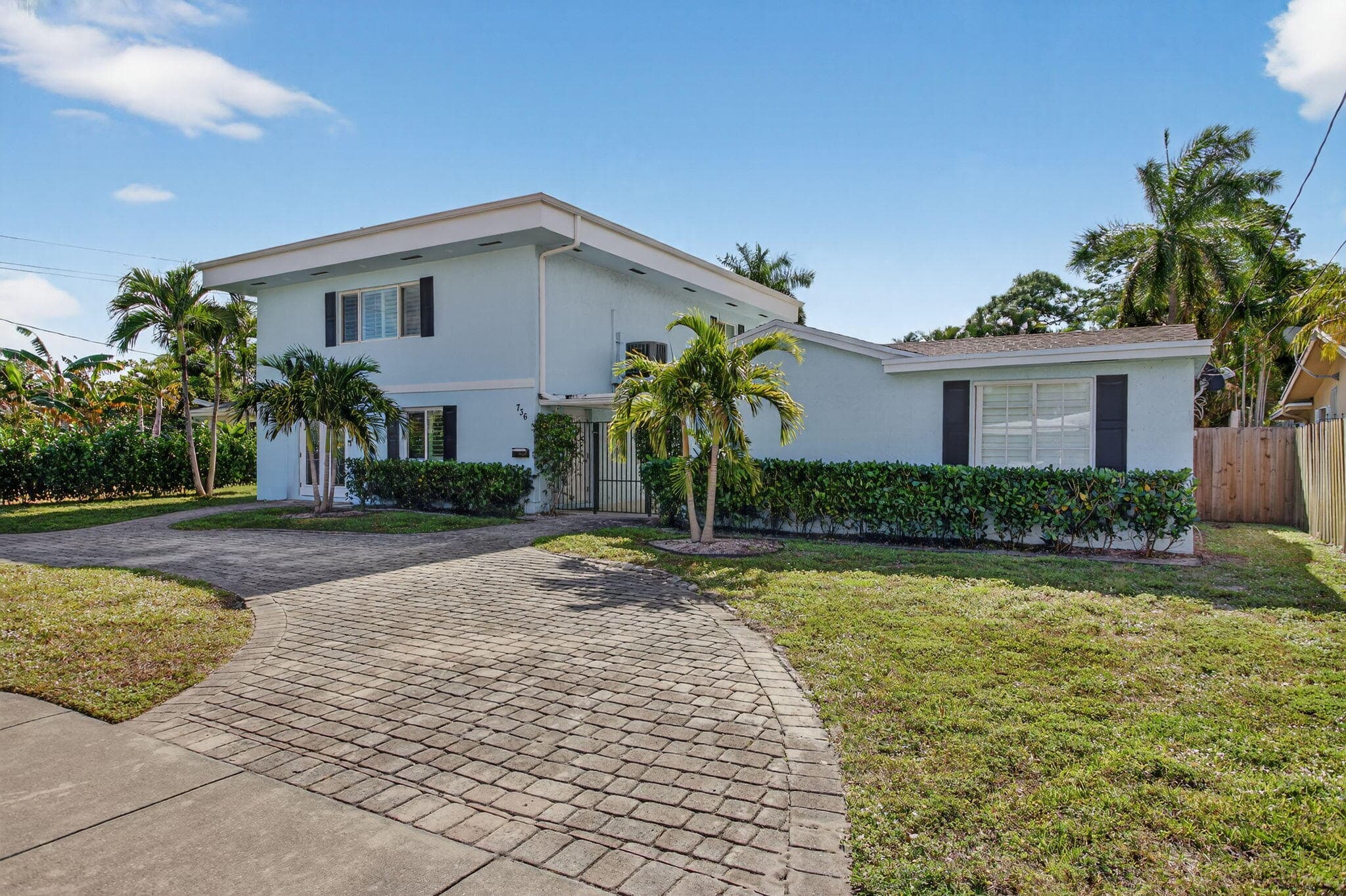 736 NE 34th Court, Oakland Park, FL 33334 — photo 5 of 47