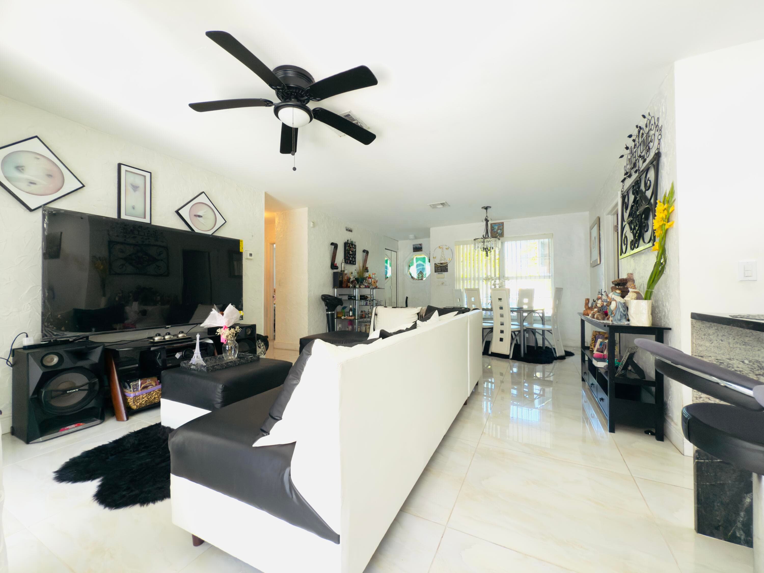 230 NE 25th Street, Pompano Beach, FL 33064 — photo 11 of 66