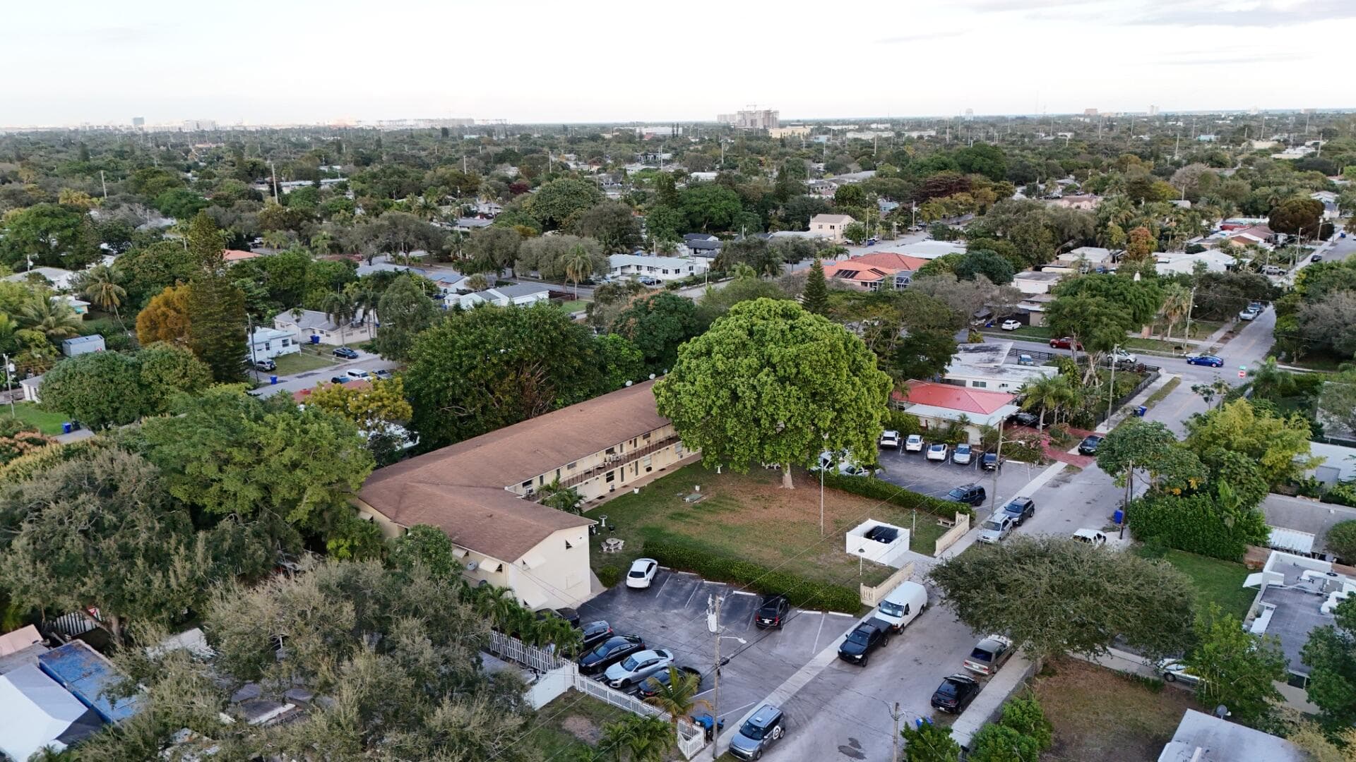 2621 Grant Street 10a, Hollywood, FL 33020 — photo 20 of 23