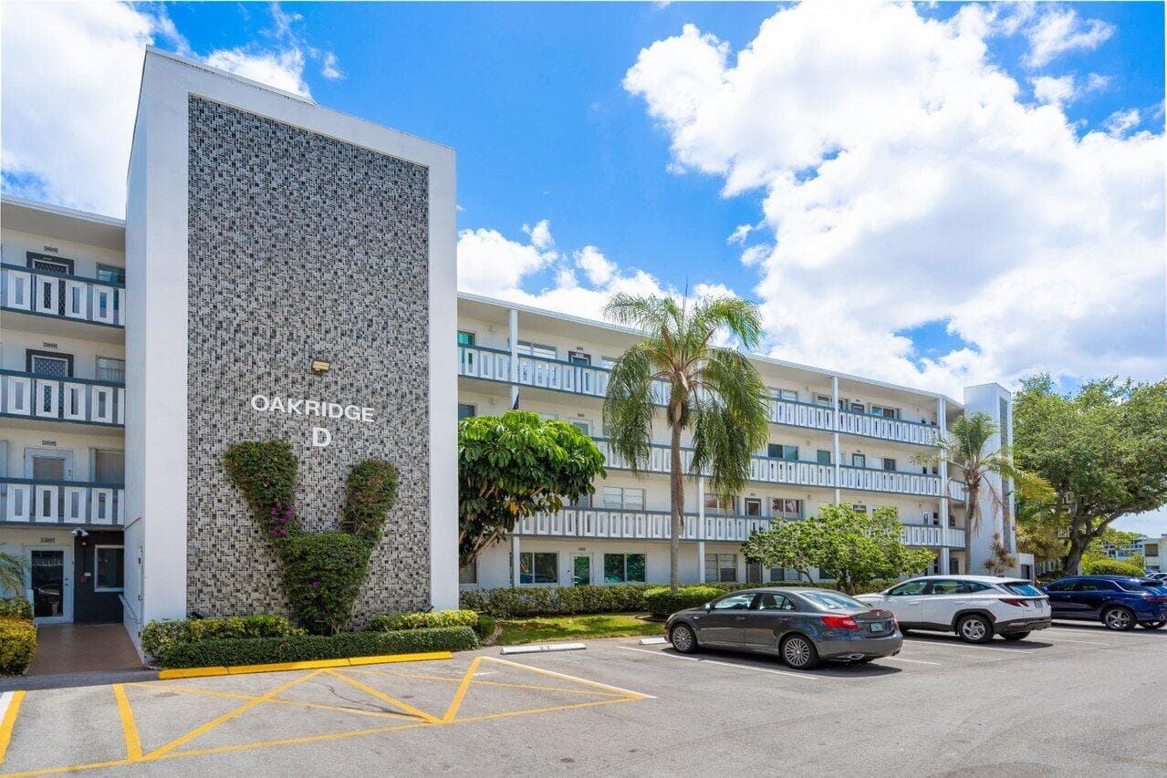 3024 Oakridge D 3024, Deerfield Beach, FL 33442 — photo 2 of 42
