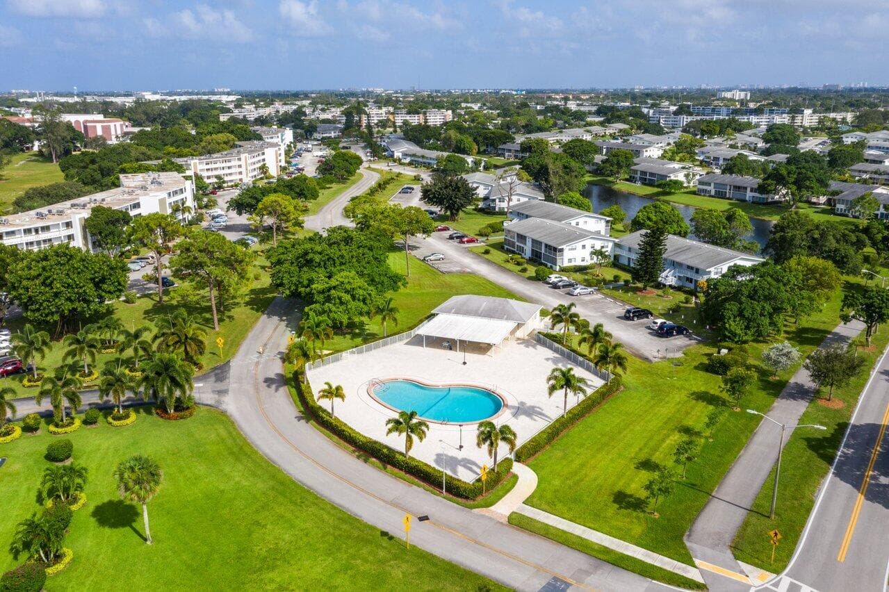 3024 Oakridge D 3024, Deerfield Beach, FL 33442 — photo 39 of 42