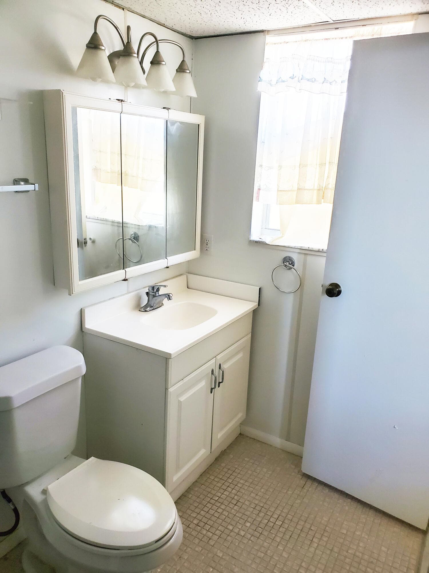 2811 Somerset Drive 404, Lauderdale Lakes, FL 33311 — photo 12 of 24