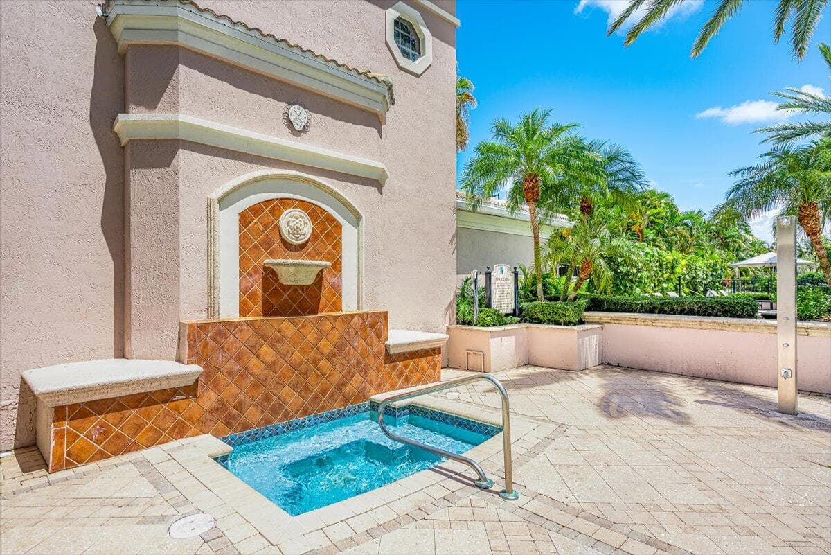 2804 Sarento Place 303, Palm Beach Gardens, FL 33410 — photo 33 of 51