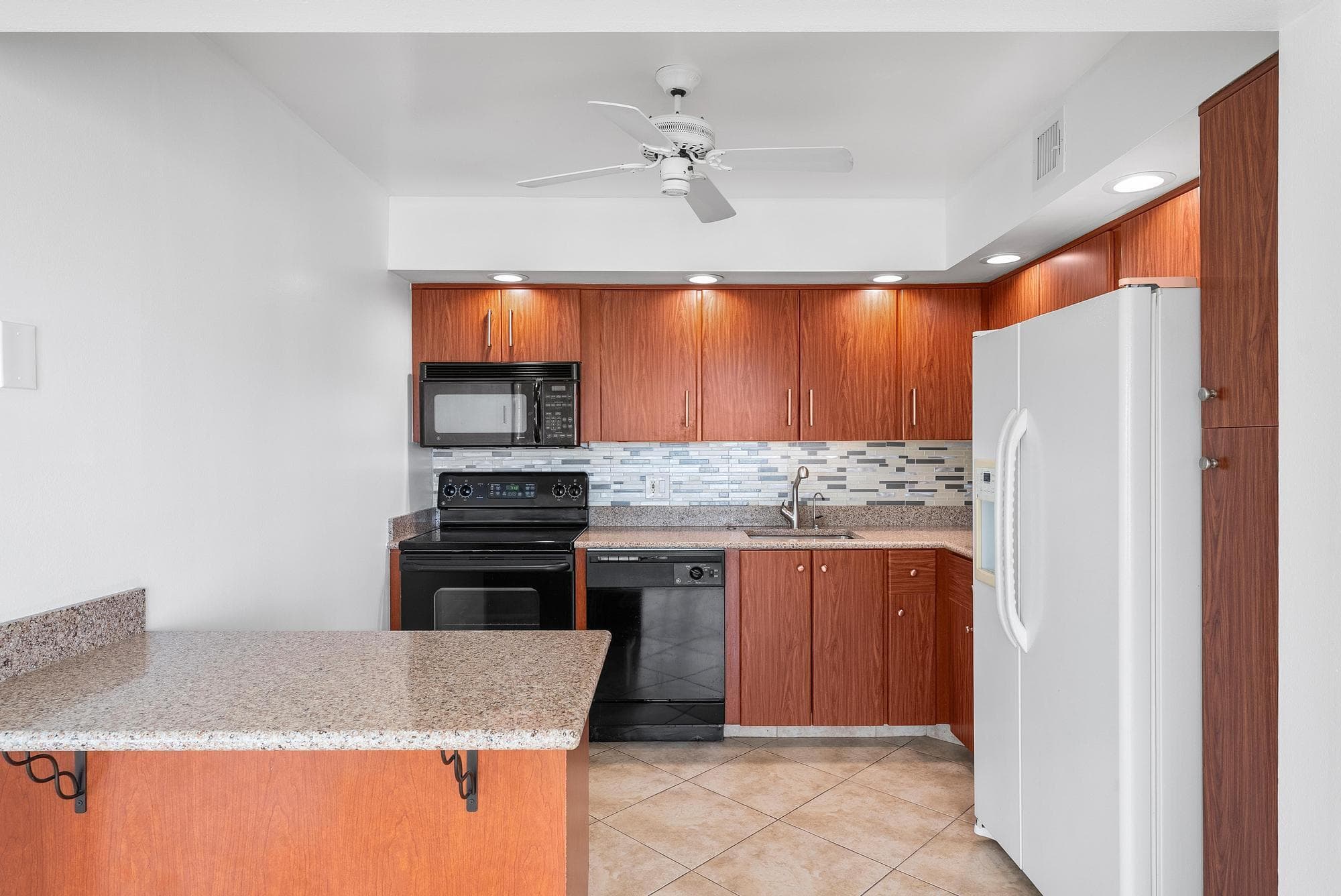 306 Wellington E, West Palm Beach, FL 33417 — photo 6 of 17