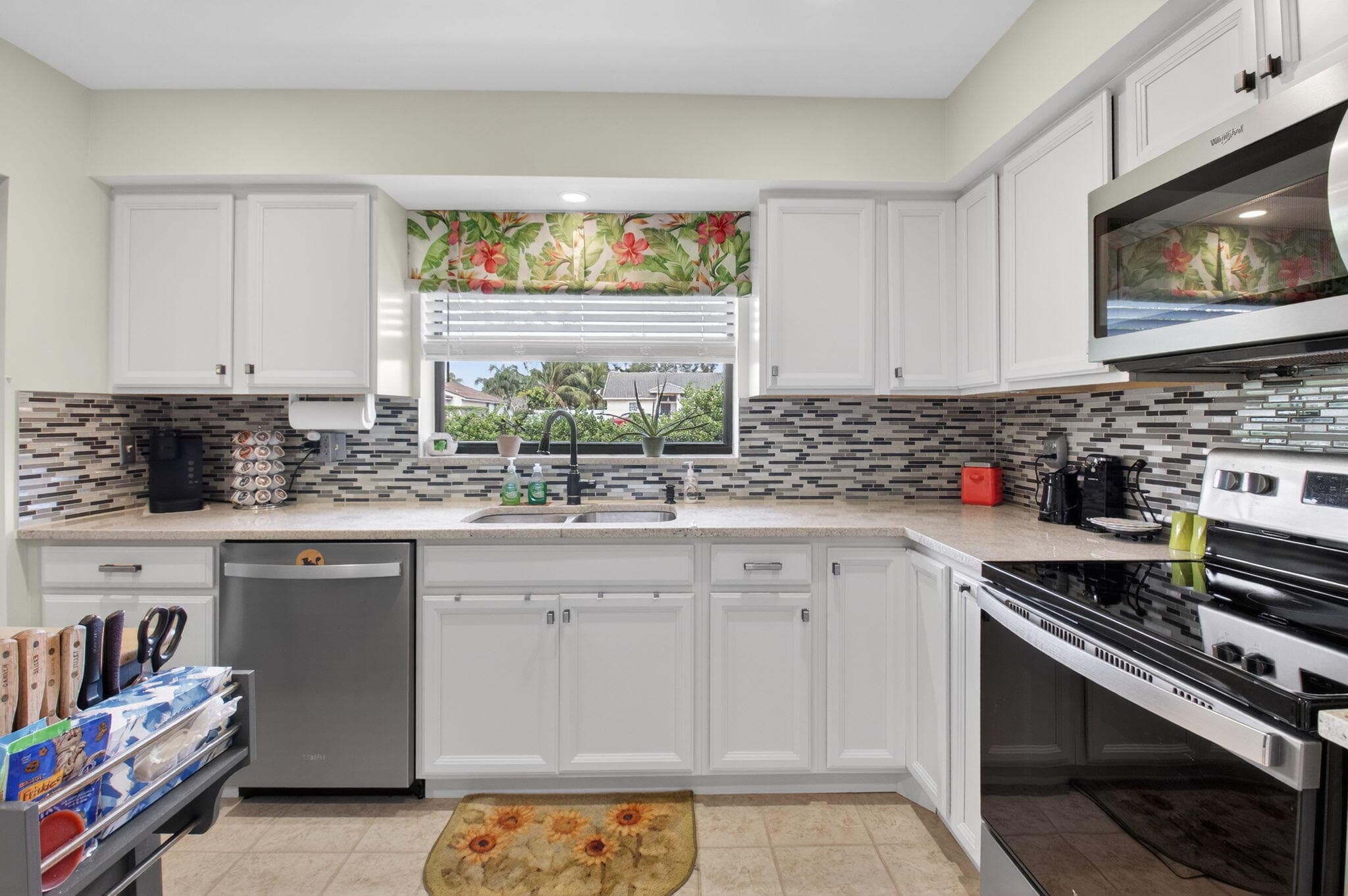 9825 Tabebuia Tree Drive A, Boynton Beach, FL 33436 — photo 14 of 57