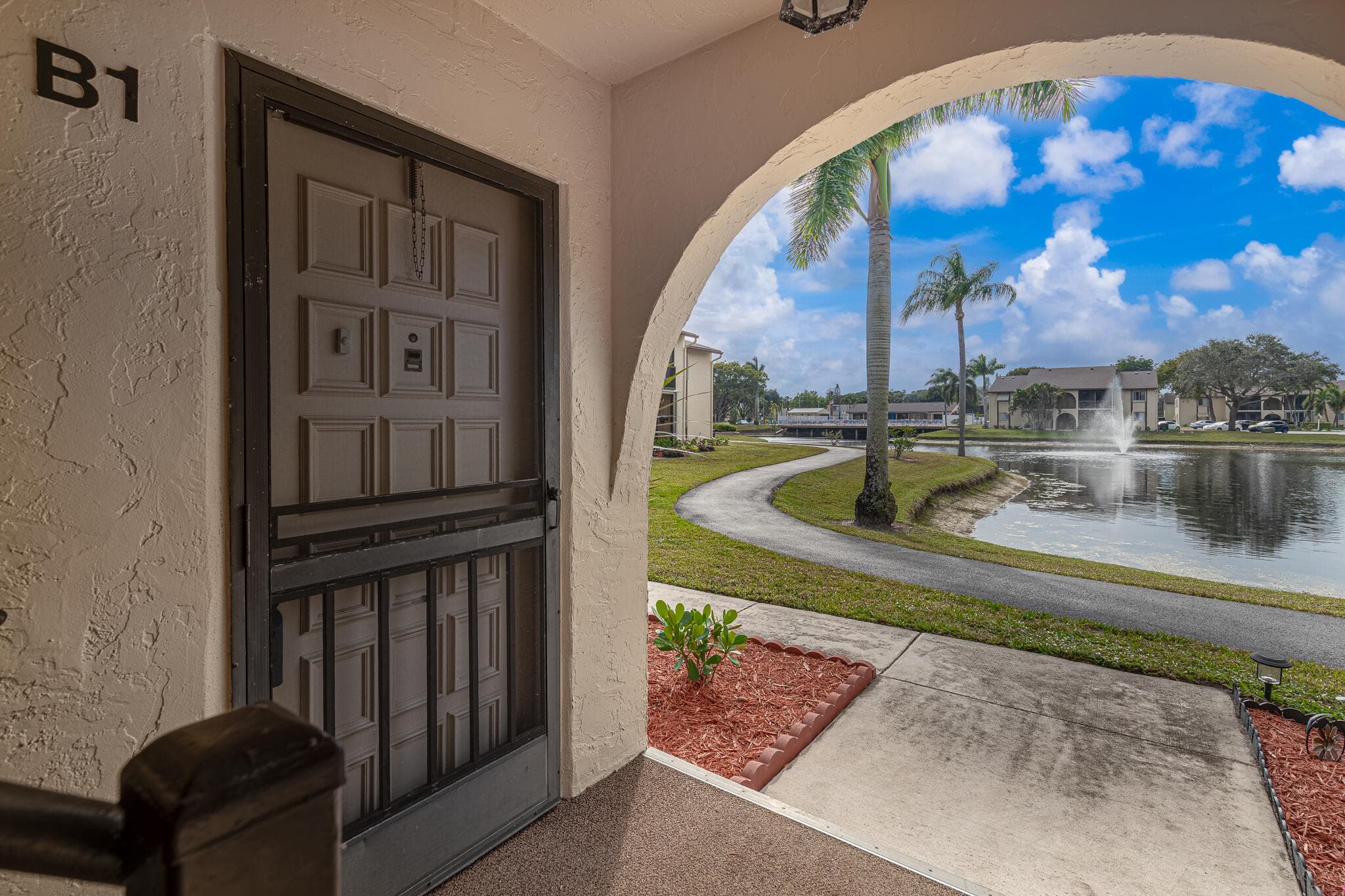 128 Lake Pine Circle B-1, Greenacres, FL 33463 — photo 1 of 34