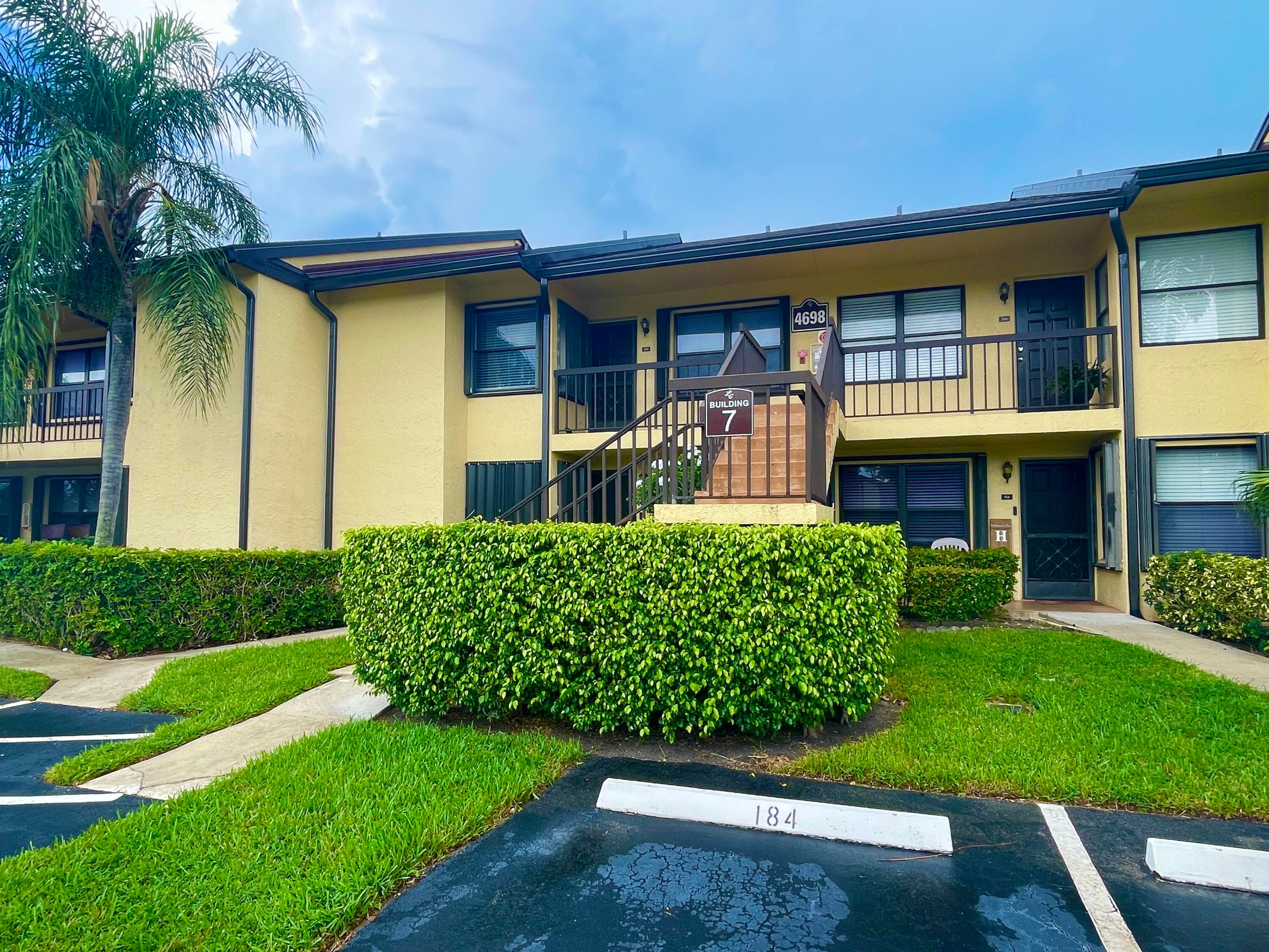 4698 Lucerne Lakes Boulevard E 203, Lake Worth, FL 33467 — photo 2 of 20