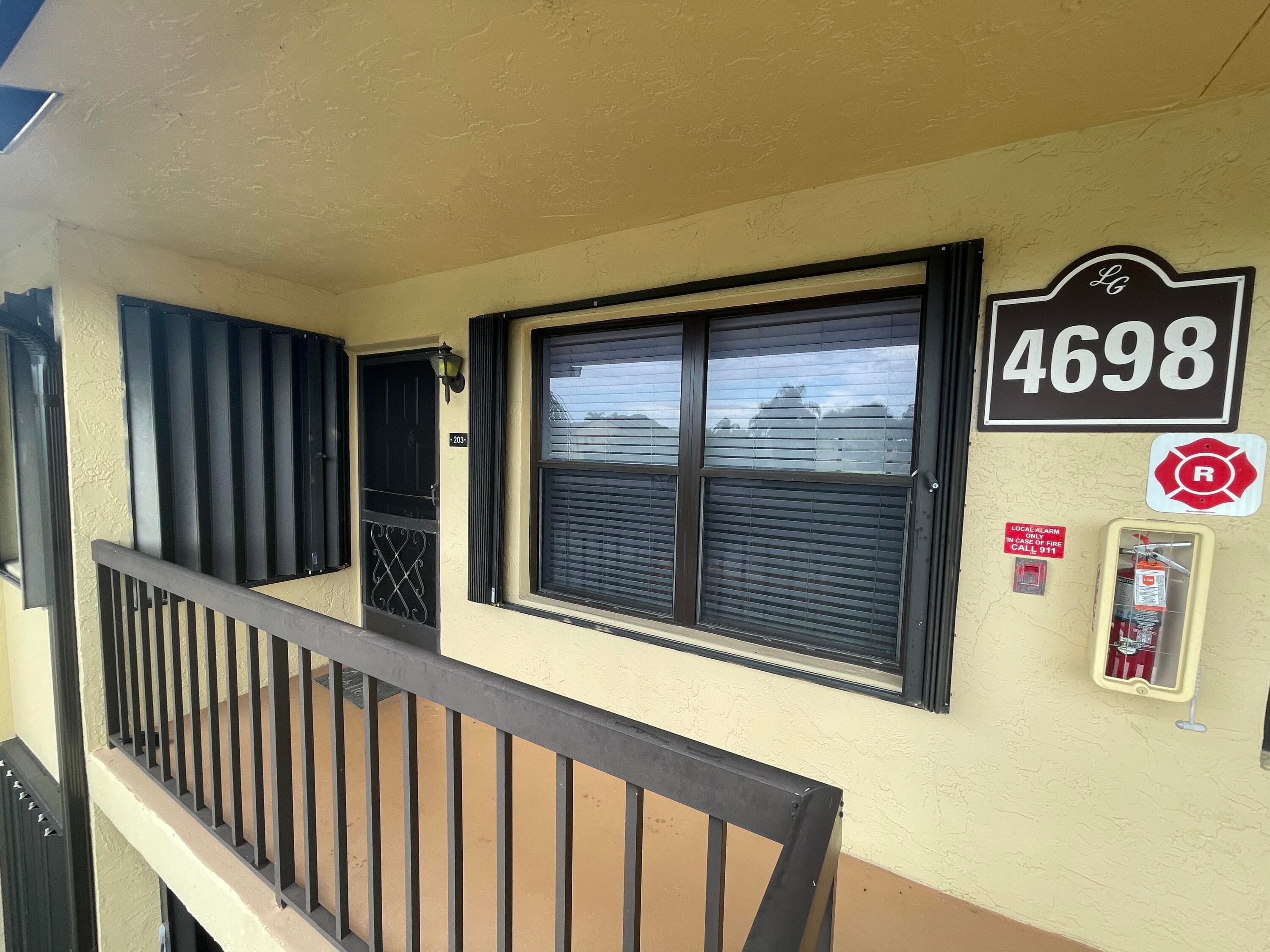 4698 Lucerne Lakes Boulevard E 203, Lake Worth, FL 33467 — photo 3 of 20