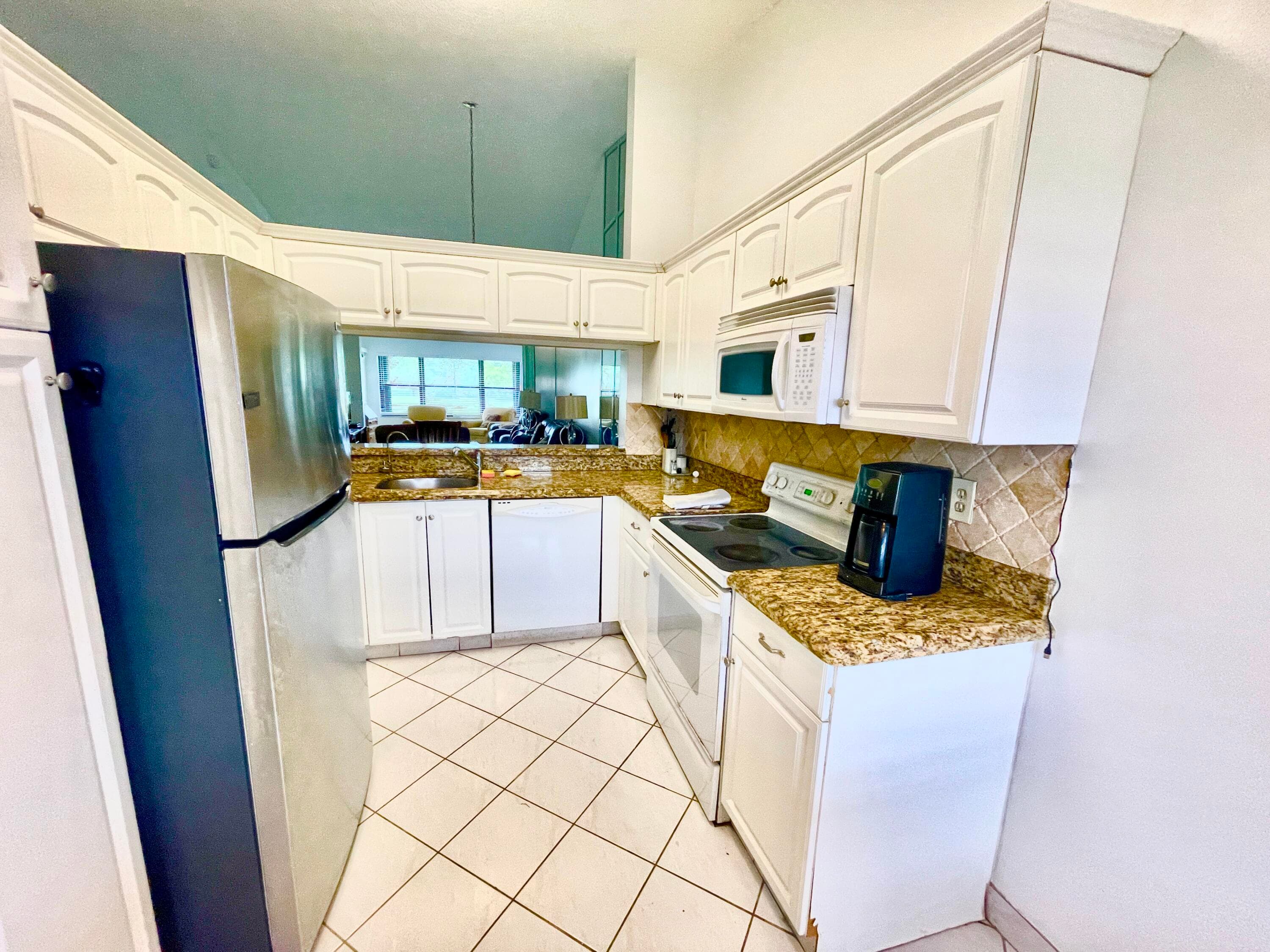 4698 Lucerne Lakes Boulevard E 203, Lake Worth, FL 33467 — photo 6 of 20