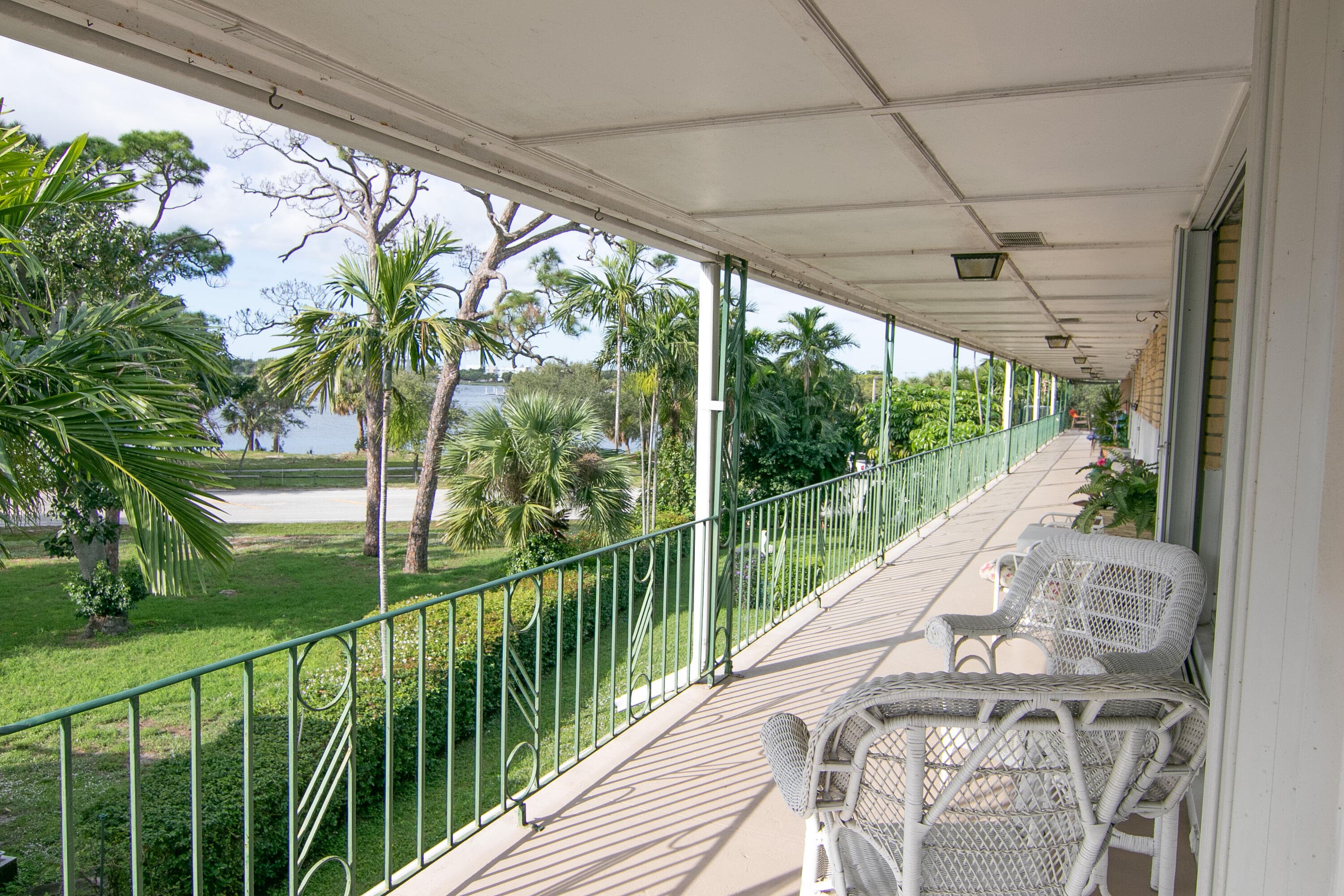 4056 Lake Osborne Drive 15, Lake Worth Beach, FL 33461 — photo 17 of 25
