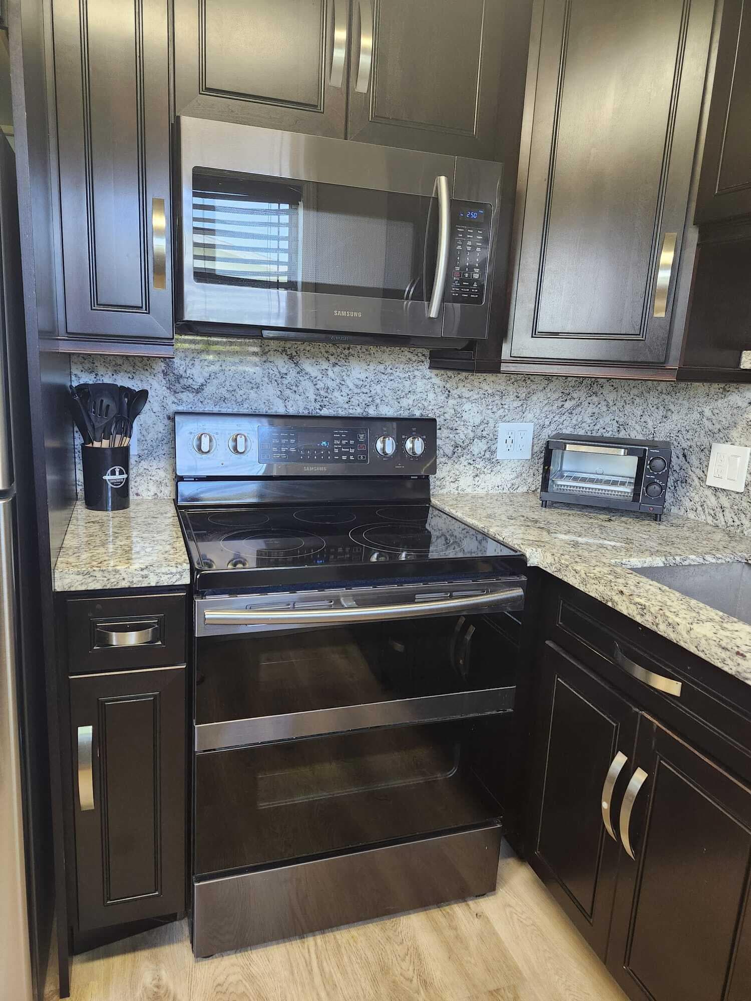 301 Farnham M 301, Deerfield Beach, FL 33442 — photo 7 of 42