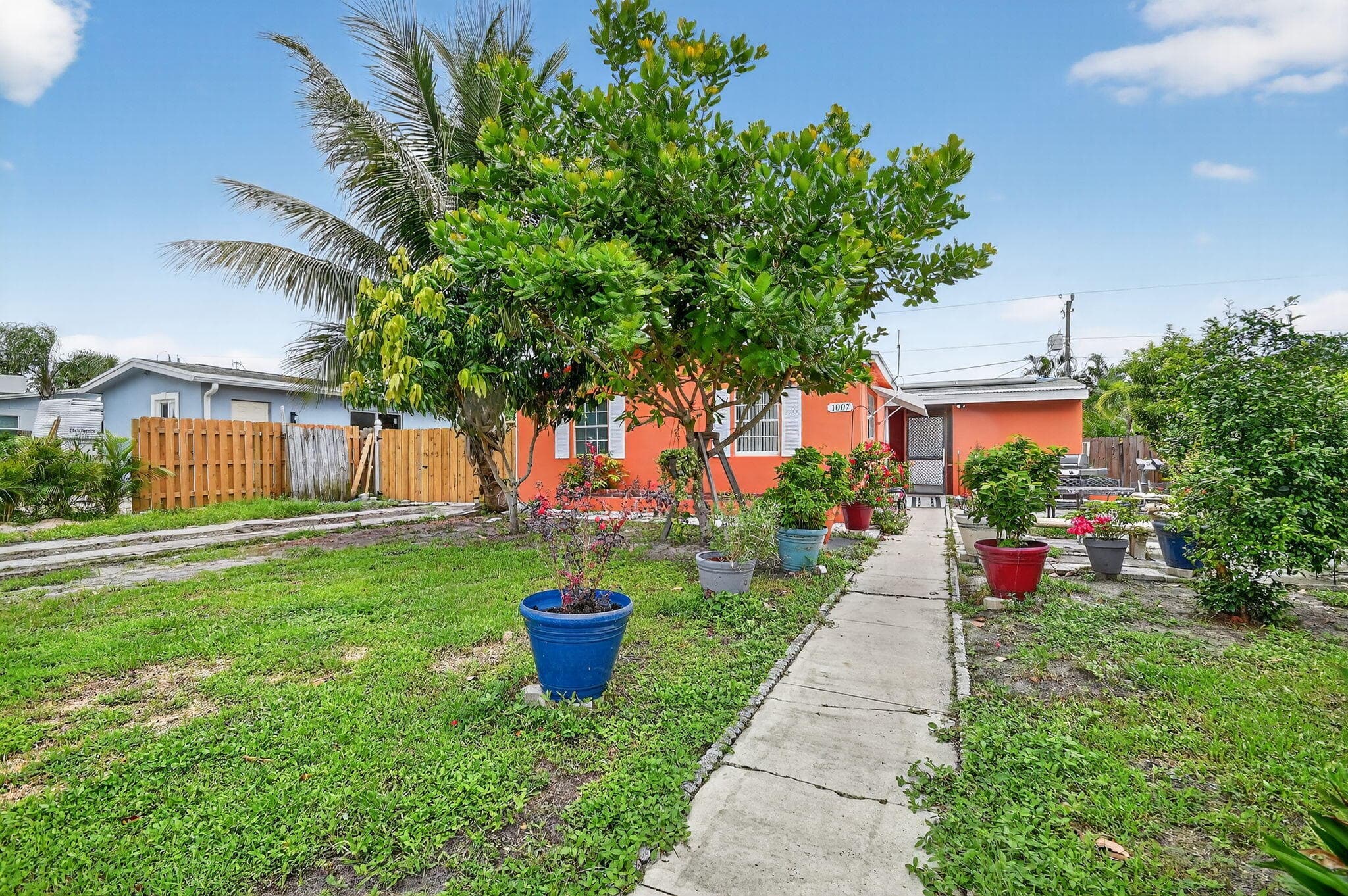 1007 Almeria Road, West Palm Beach, FL 33405 — photo 6 of 48