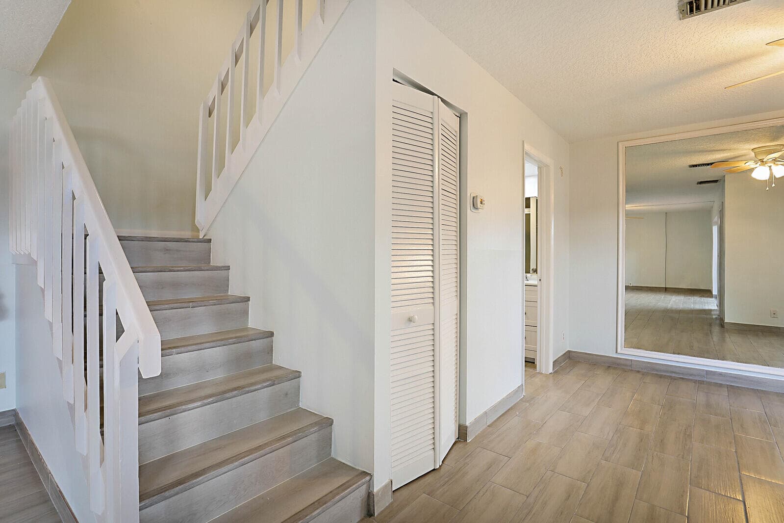 253 Woodland Road, Palm Springs, FL 33461 — photo 11 of 27