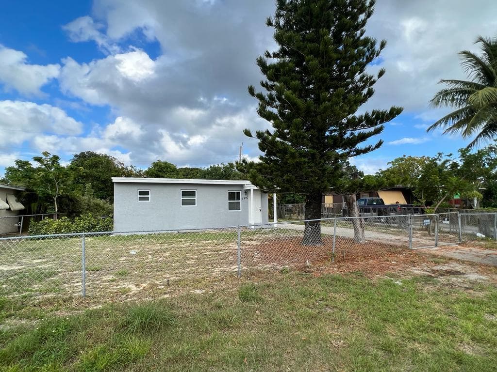 3990 Plum Tree Drive, Lake Worth, FL 33462 — photo 13 of 14