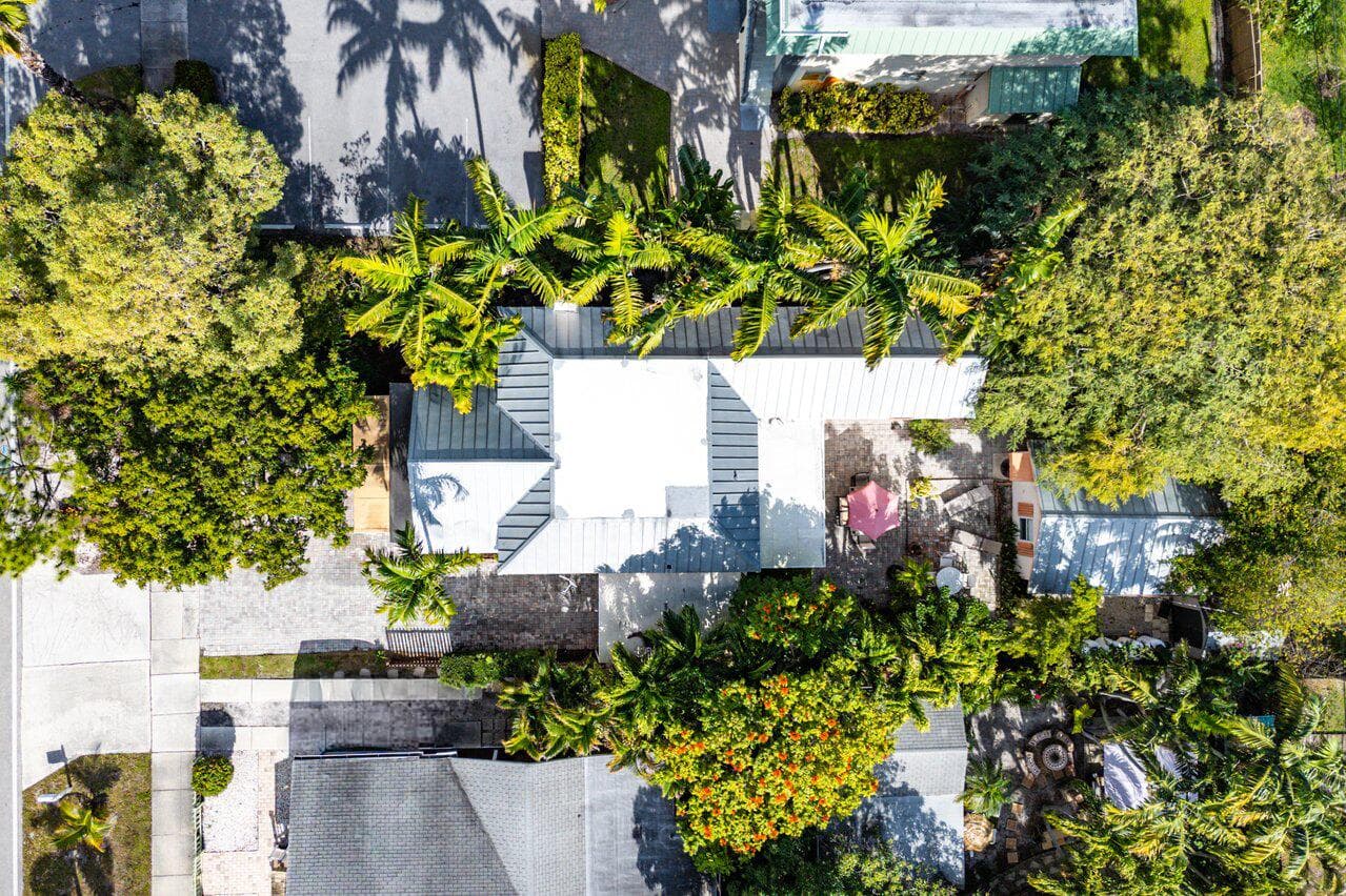 219 S Swinton Avenue, Delray Beach, FL 33444 — photo 5 of 43