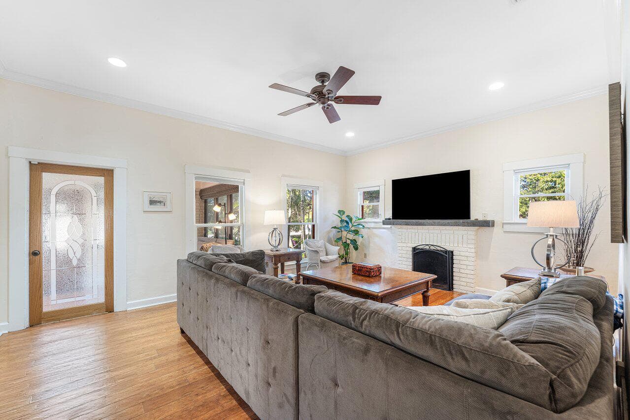 219 S Swinton Avenue, Delray Beach, FL 33444 — photo 15 of 43