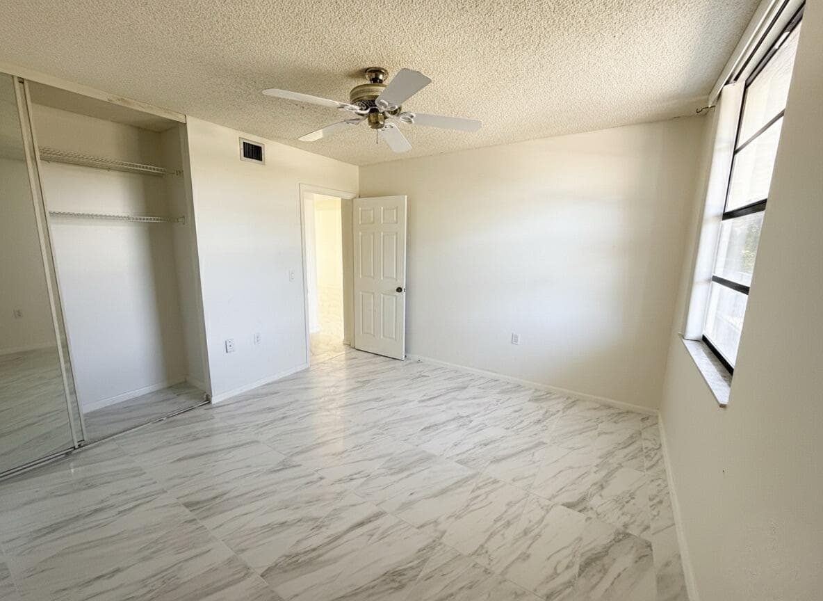 3826 Whitehall Drive 305, West Palm Beach, FL 33401 — photo 17 of 28