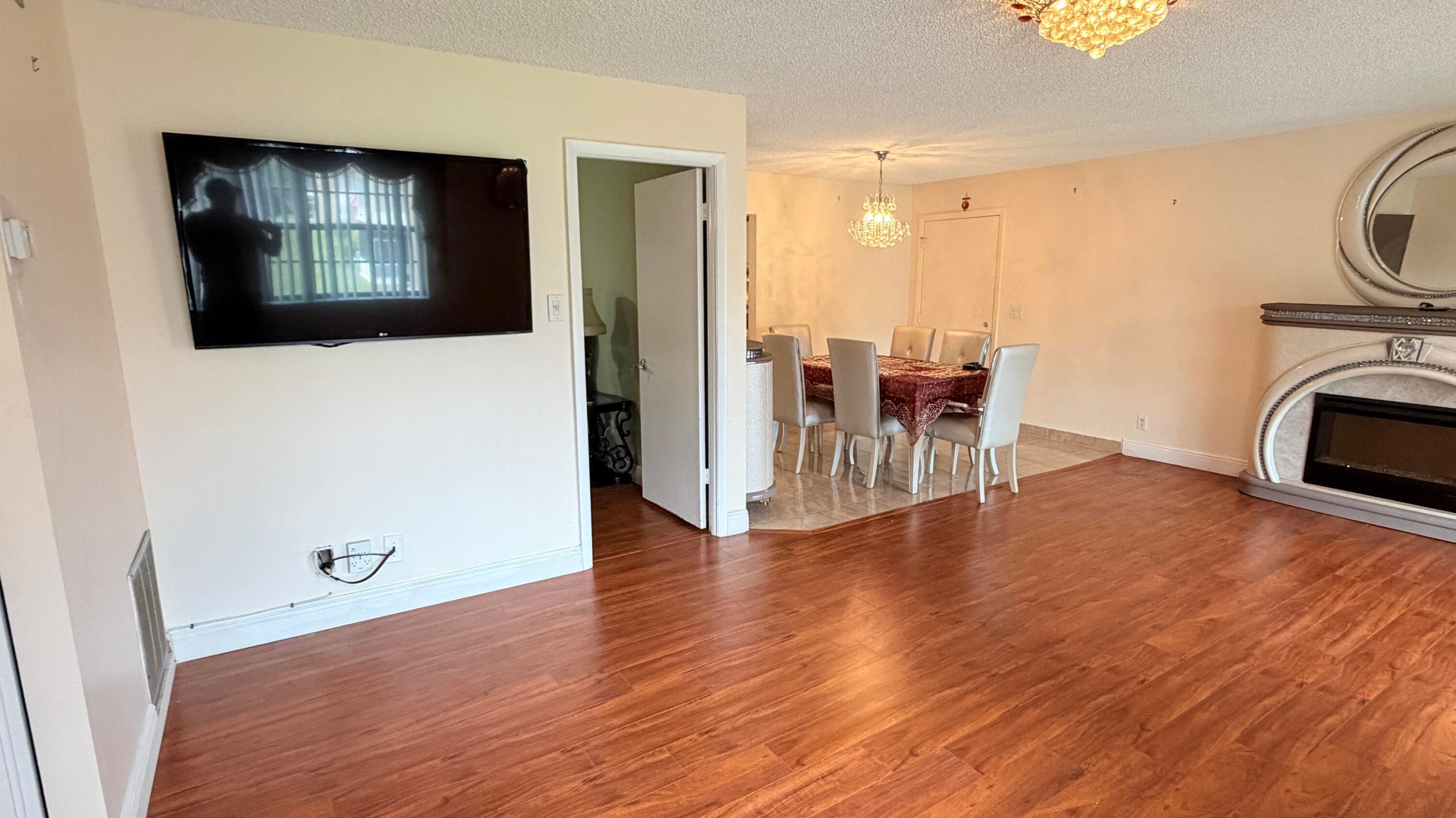 320 Lake Dora Drive 320, West Palm Beach, FL 33411 — photo 4 of 19