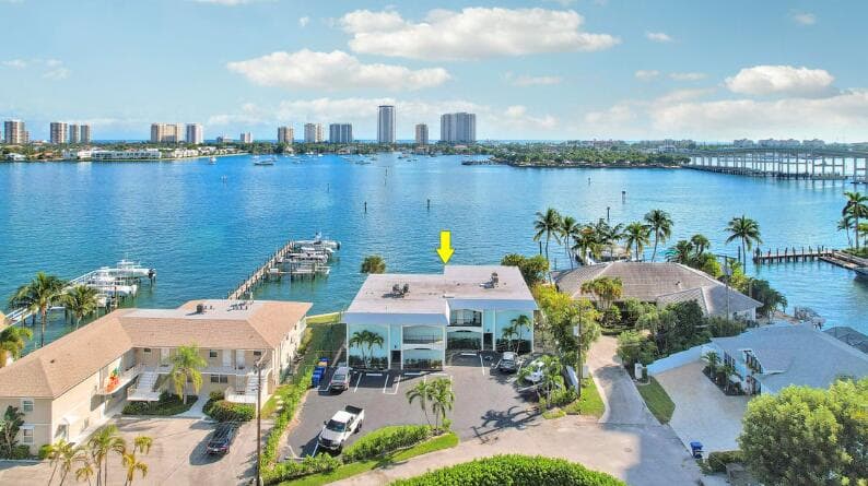 360 Wilma Circle 5, Riviera Beach, FL 33404 — photo 2 of 16