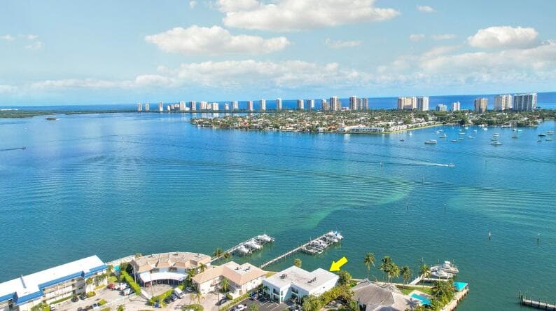 360 Wilma Circle 7, Riviera Beach, FL 33404 — photo 4 of 15
