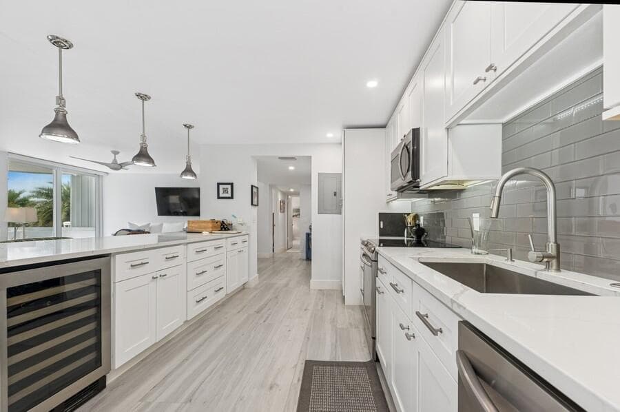 2200 S Ocean Boulevard 203, Delray Beach, FL 33483 — photo 4 of 47