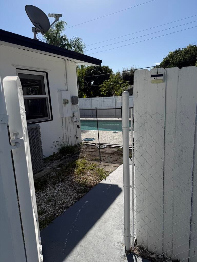 1014 W Drew Street, Lantana, FL 33462 — photo 19 of 35